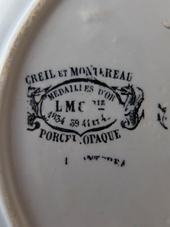Creil et Montereau Relief Plate (A1123-01)
