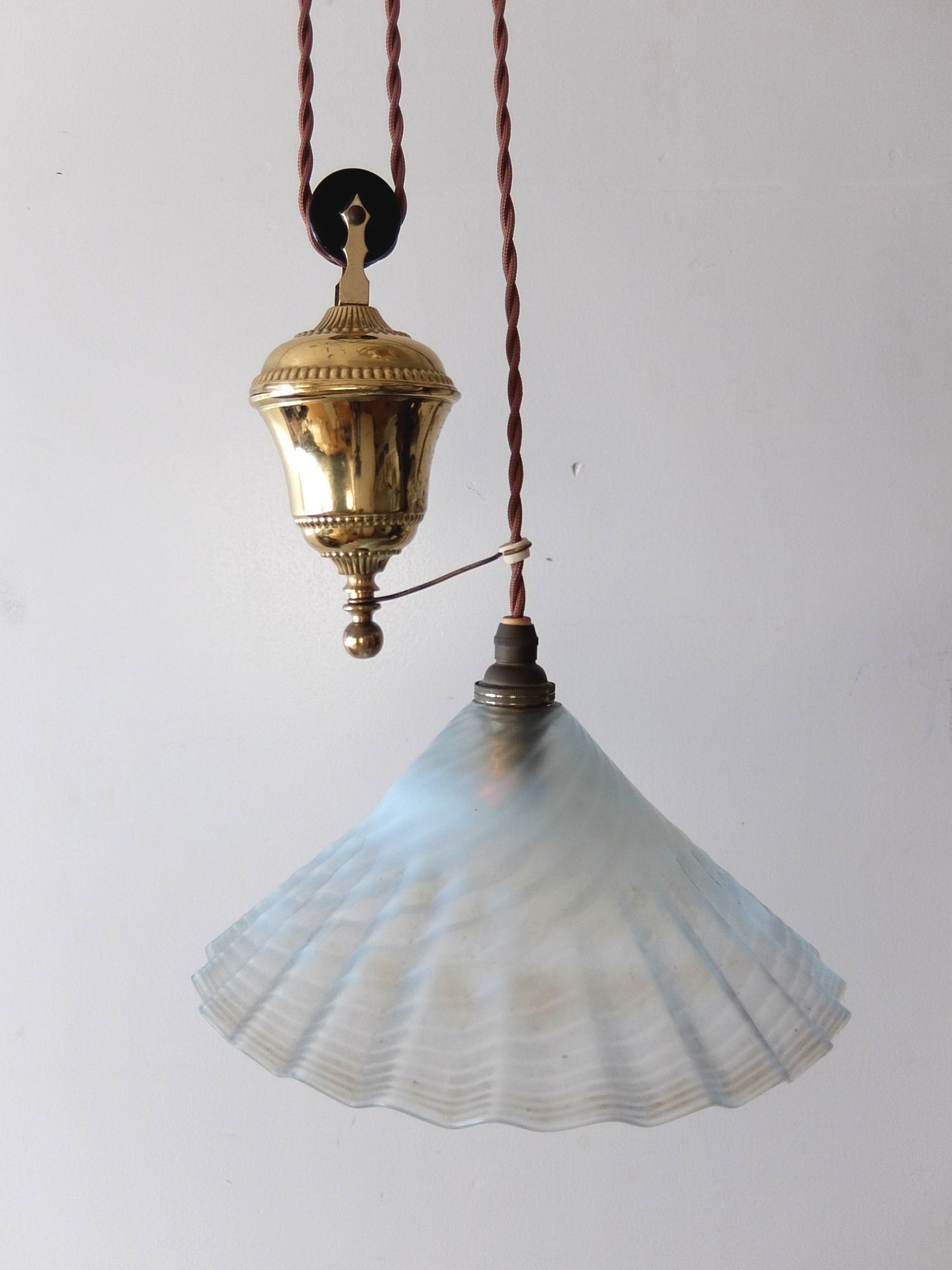 Rise and Fall Pendant Lamp (A0221)