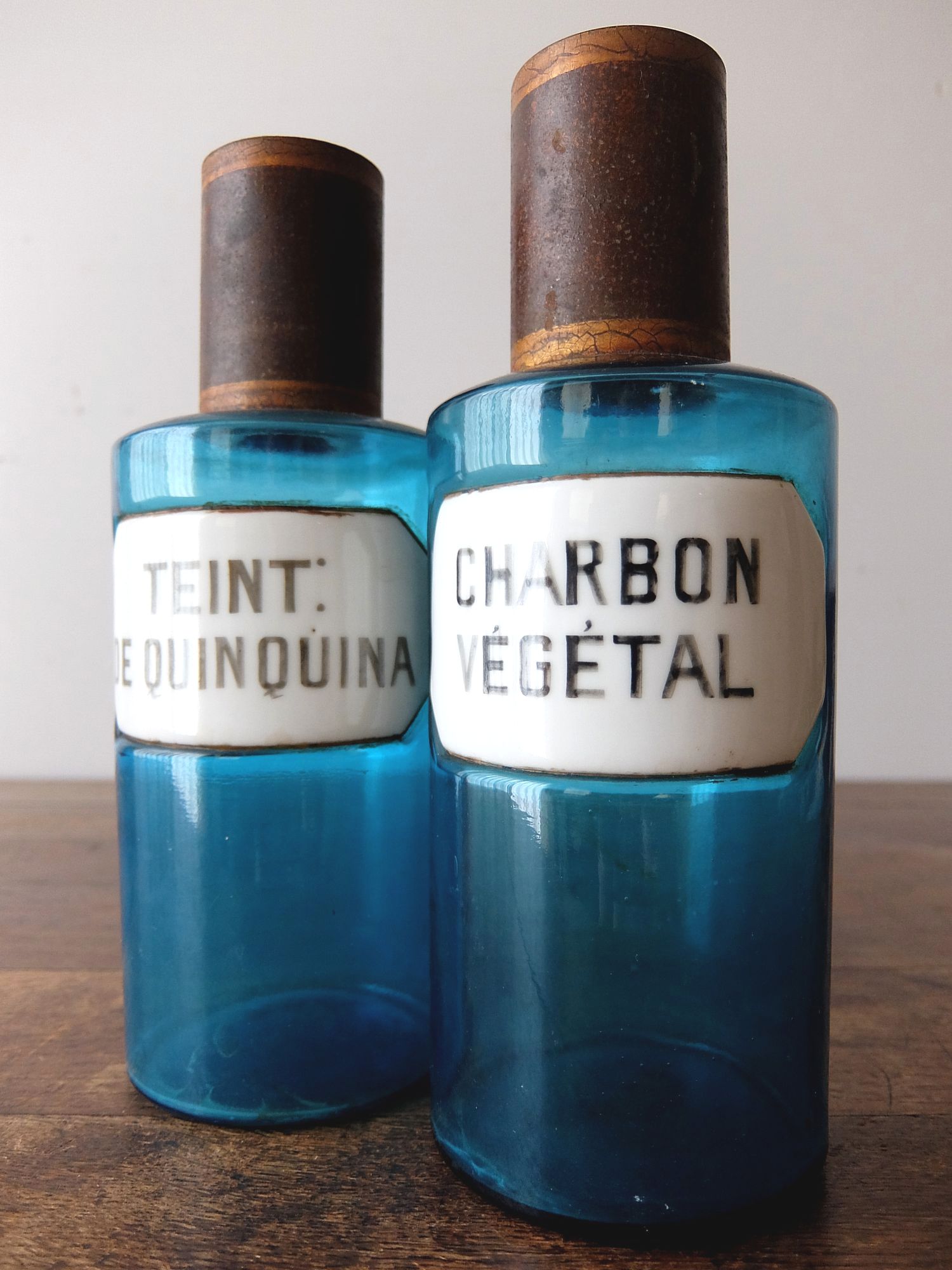 Medicine Bottle (A0419-03)