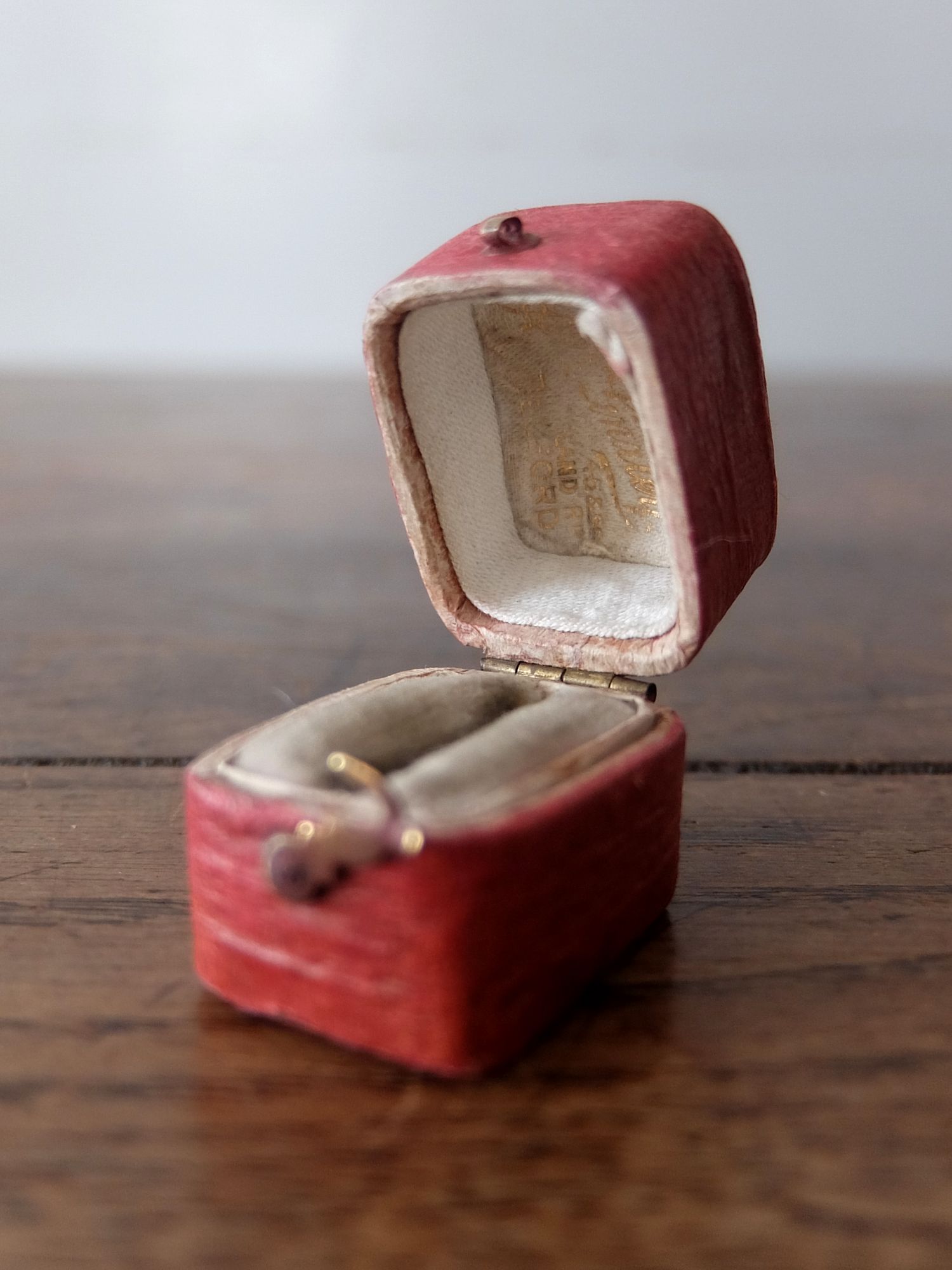 Antique Jewelry Box (C0126-02)