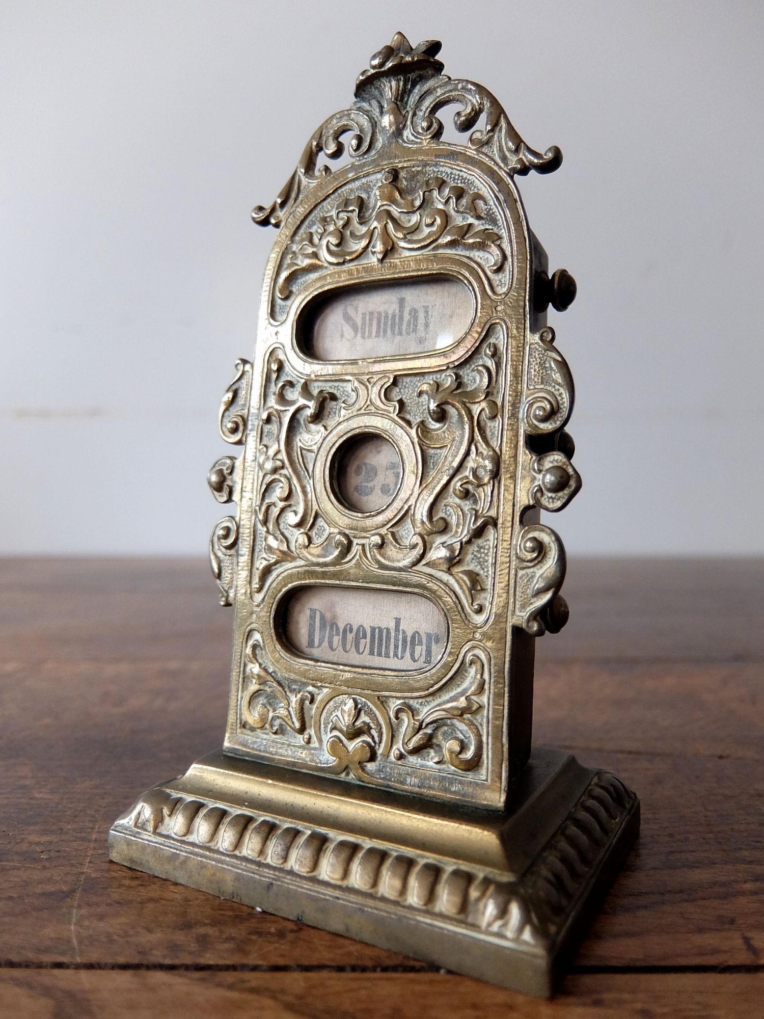 Perpetual Calendar (A0620)