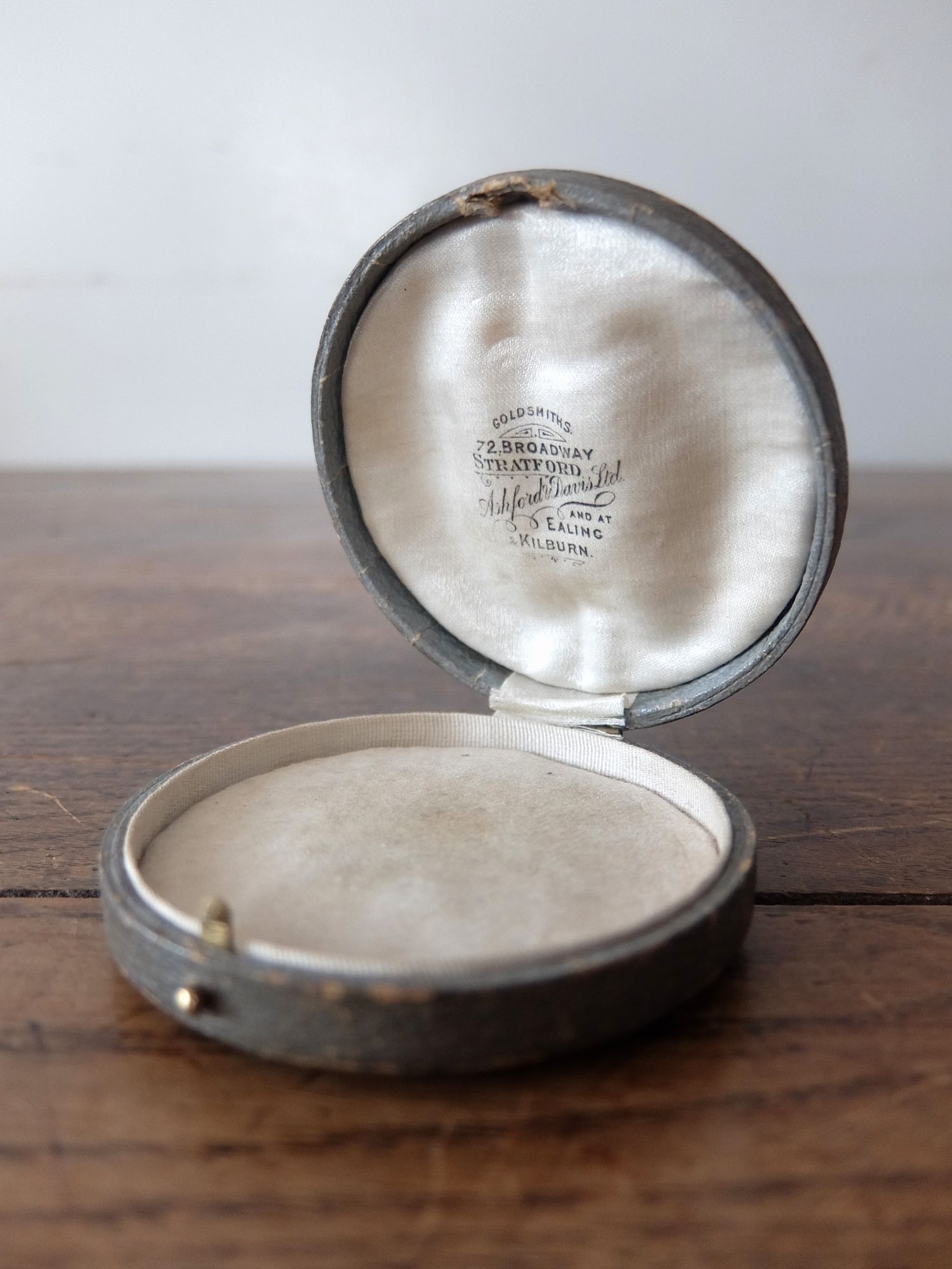 Antique Jewelry Box (C0126-03)