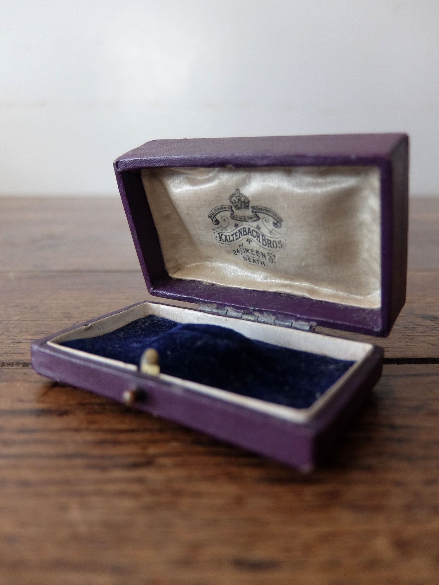 Antique Jewelry Box (B0126-07)