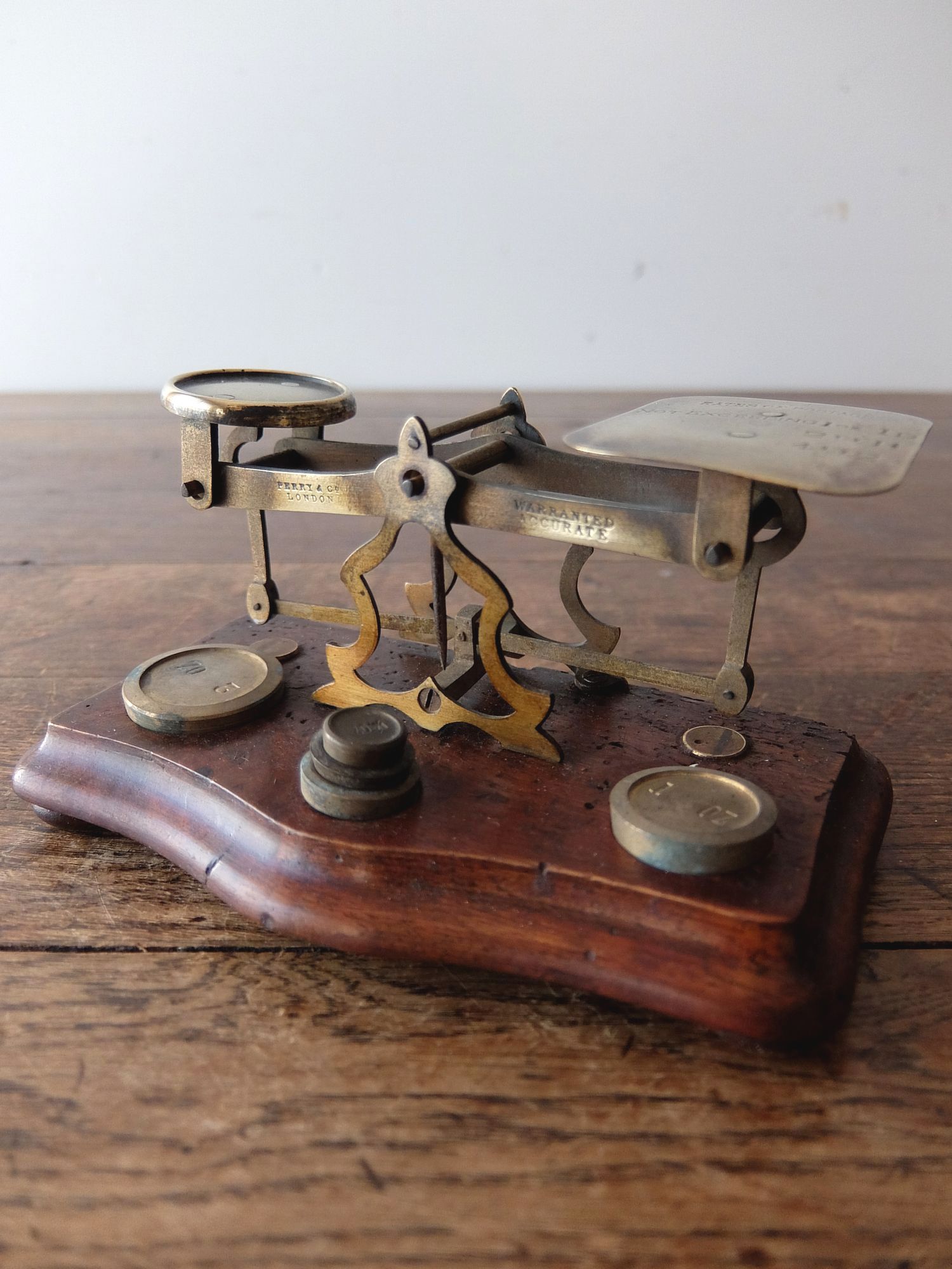 Letter Scale (A1219)