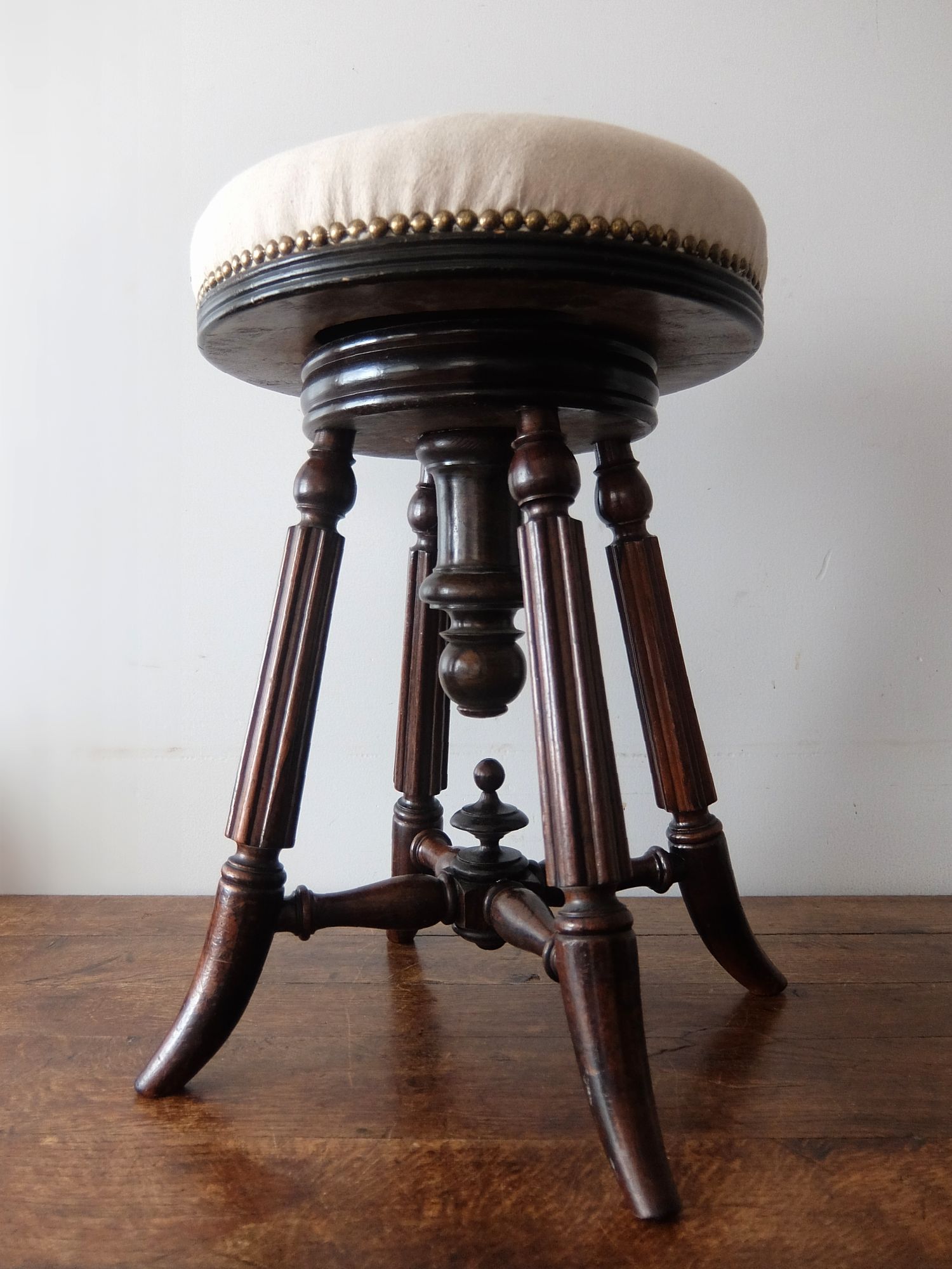 French Stool (B0724)
