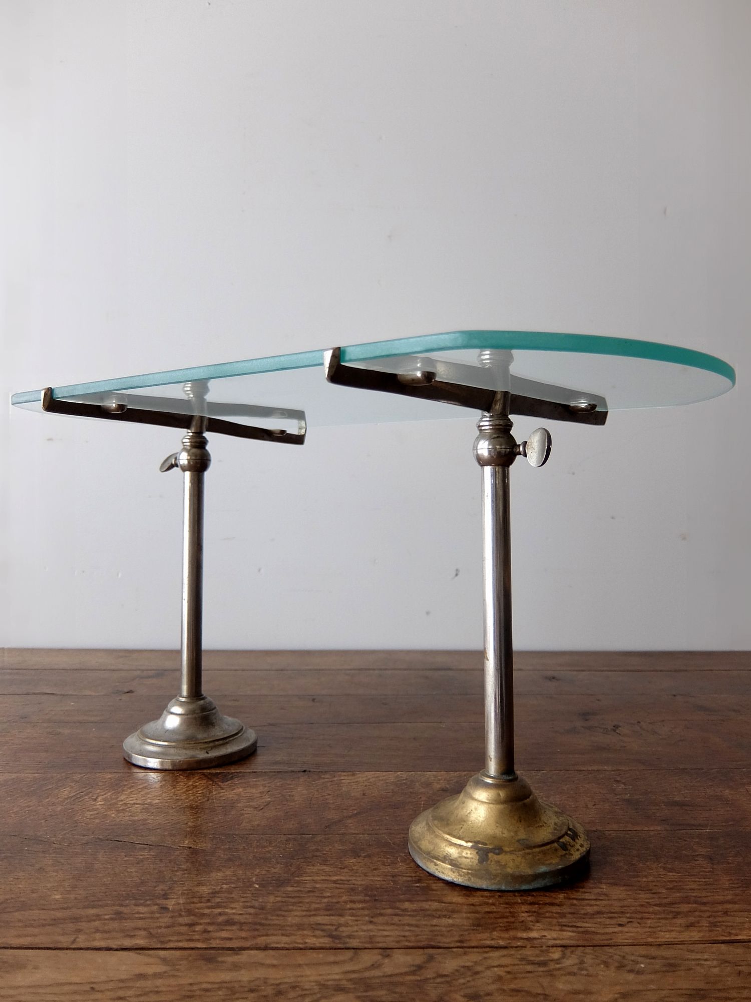 Display Stand with Glass (C0518)
