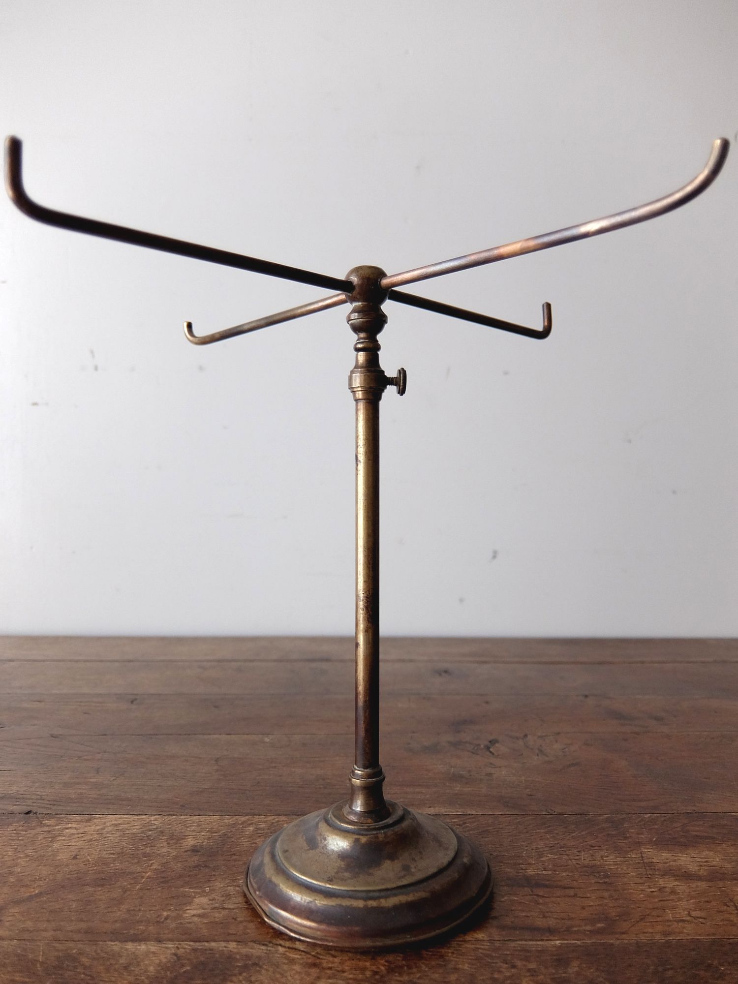 Display Stand (B0516)