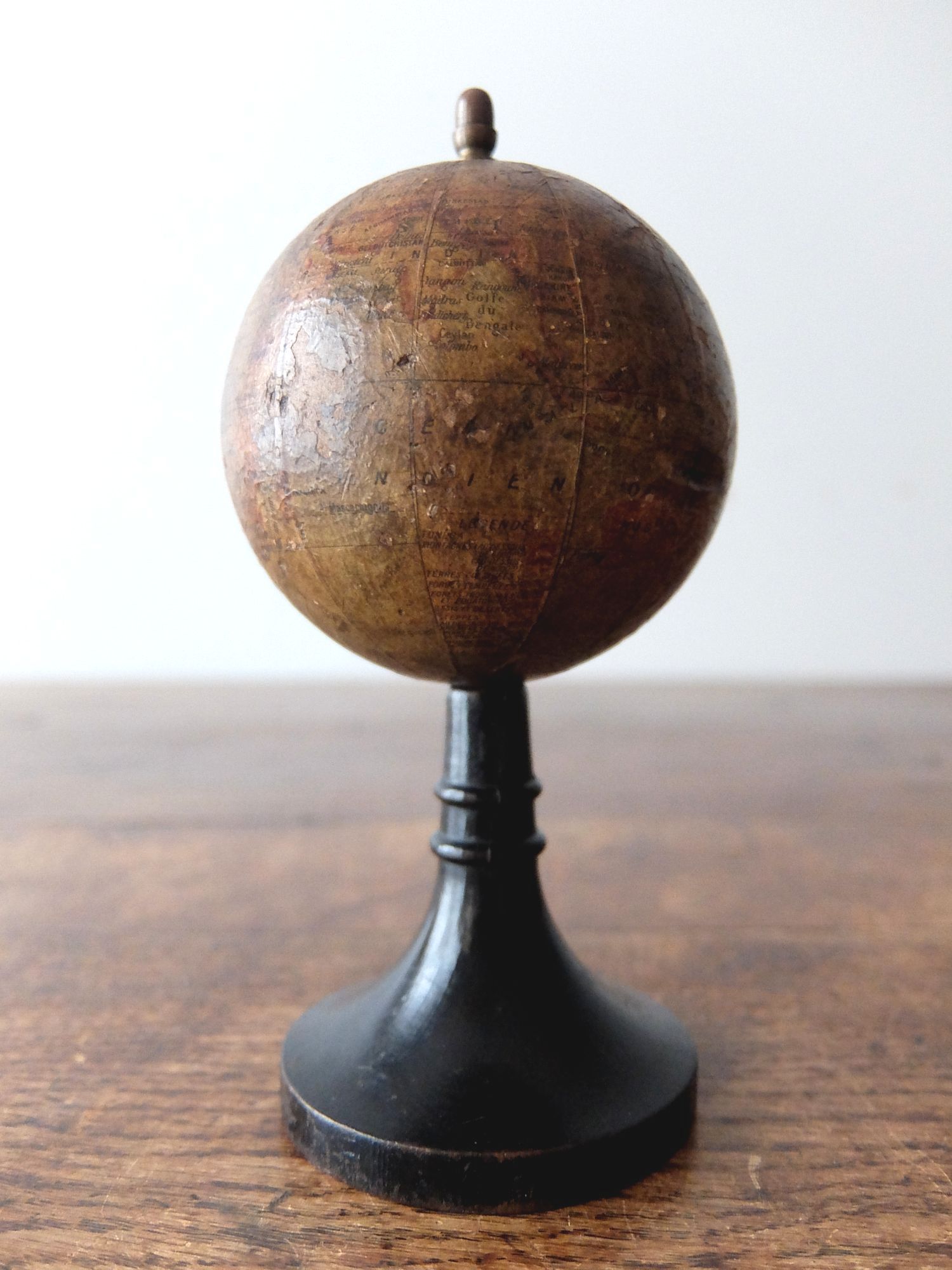 Terrestrial Globe (A1018)