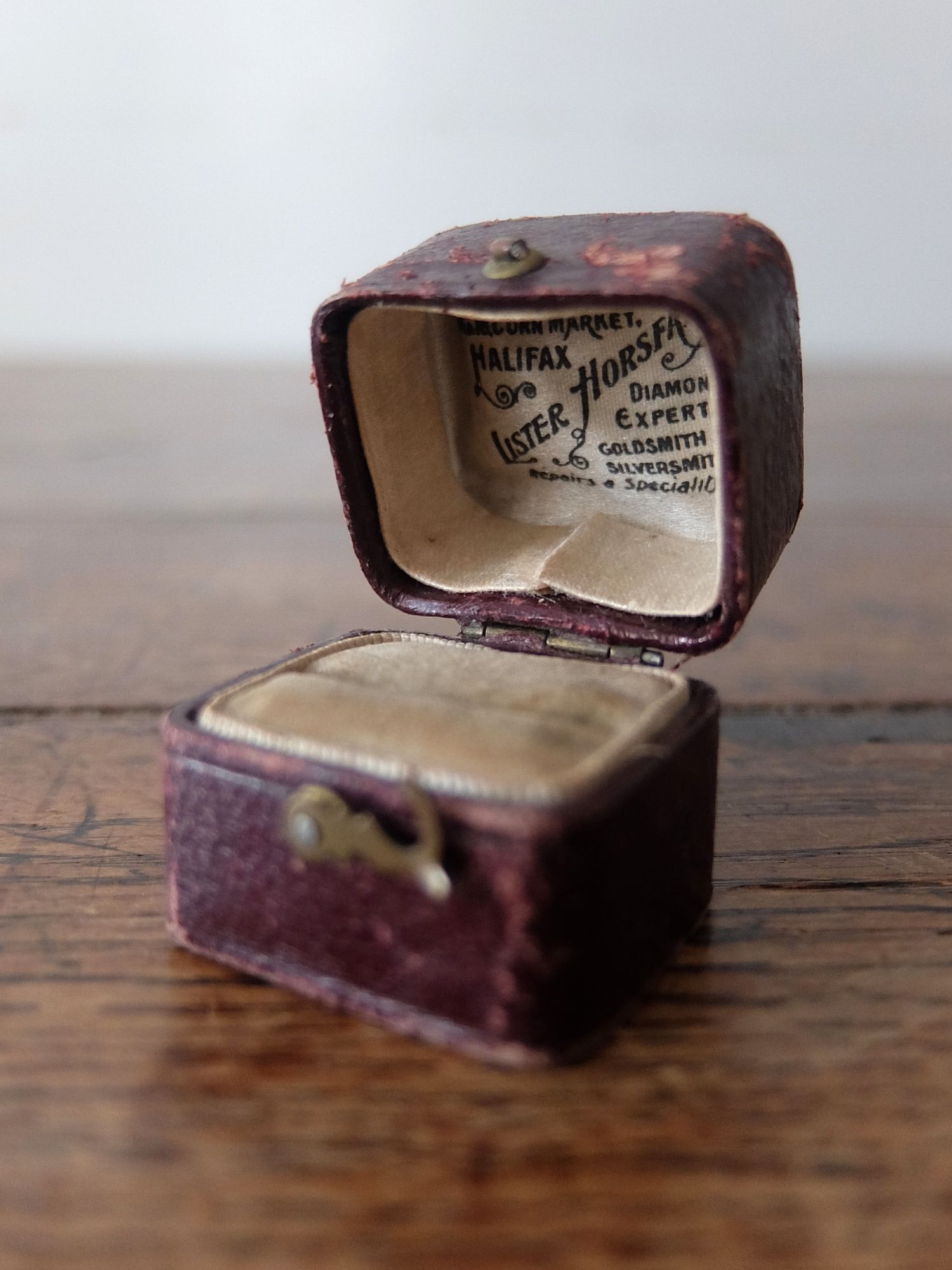 Antique Jewelry Box (B0125-01)