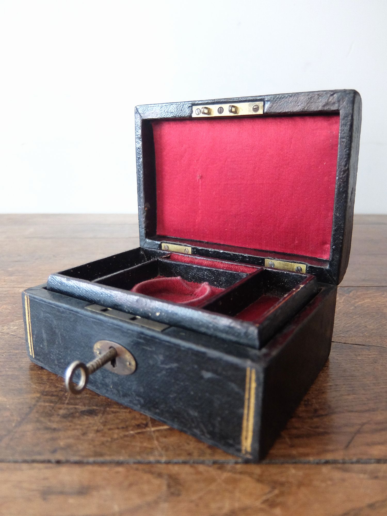 Antique Jewelry Case (A0225)