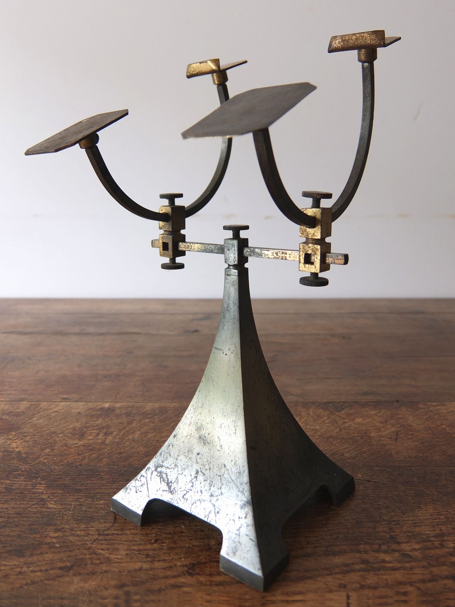 Shoe Stand (A0615)