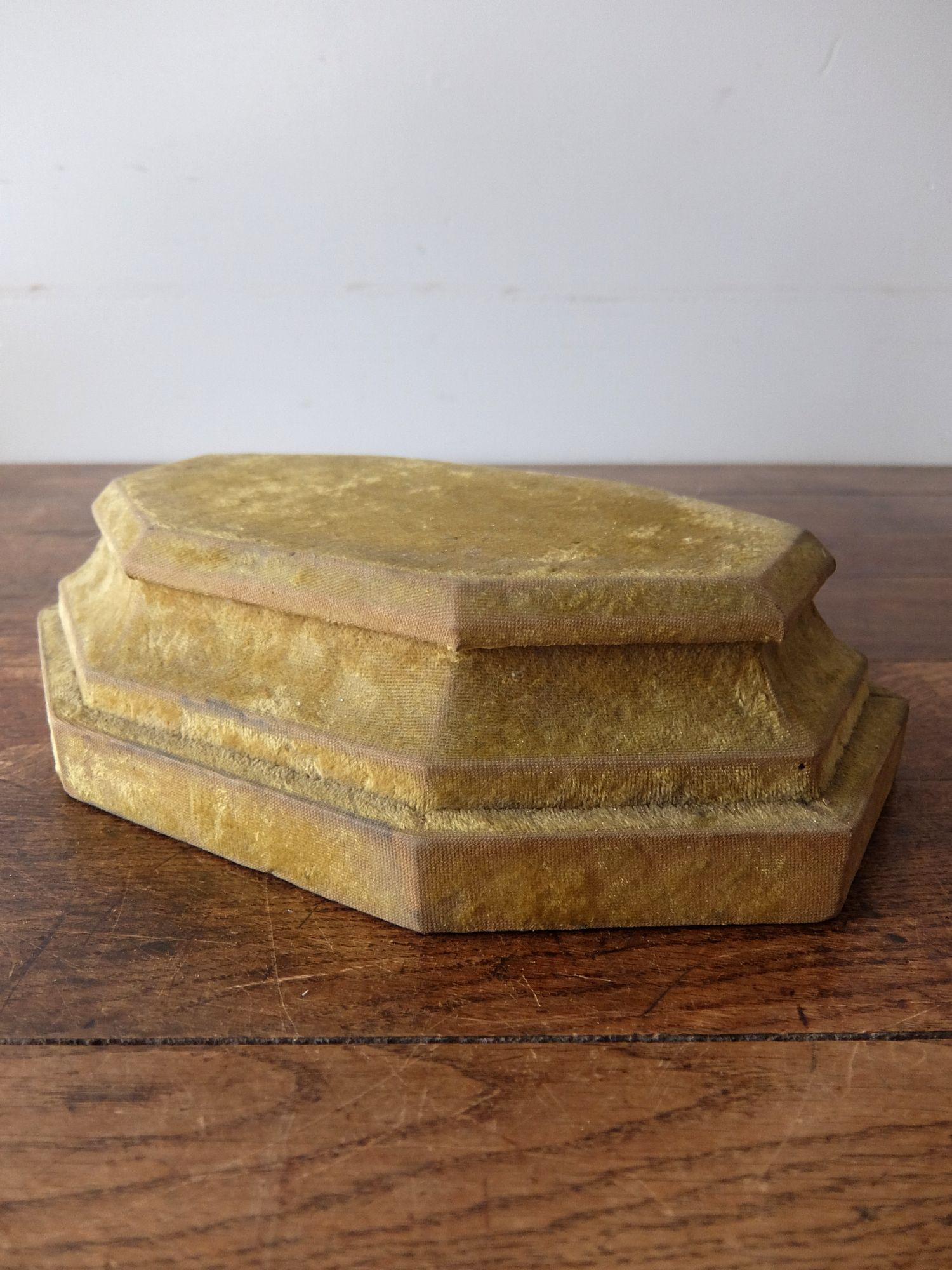 Display Base (A0525)