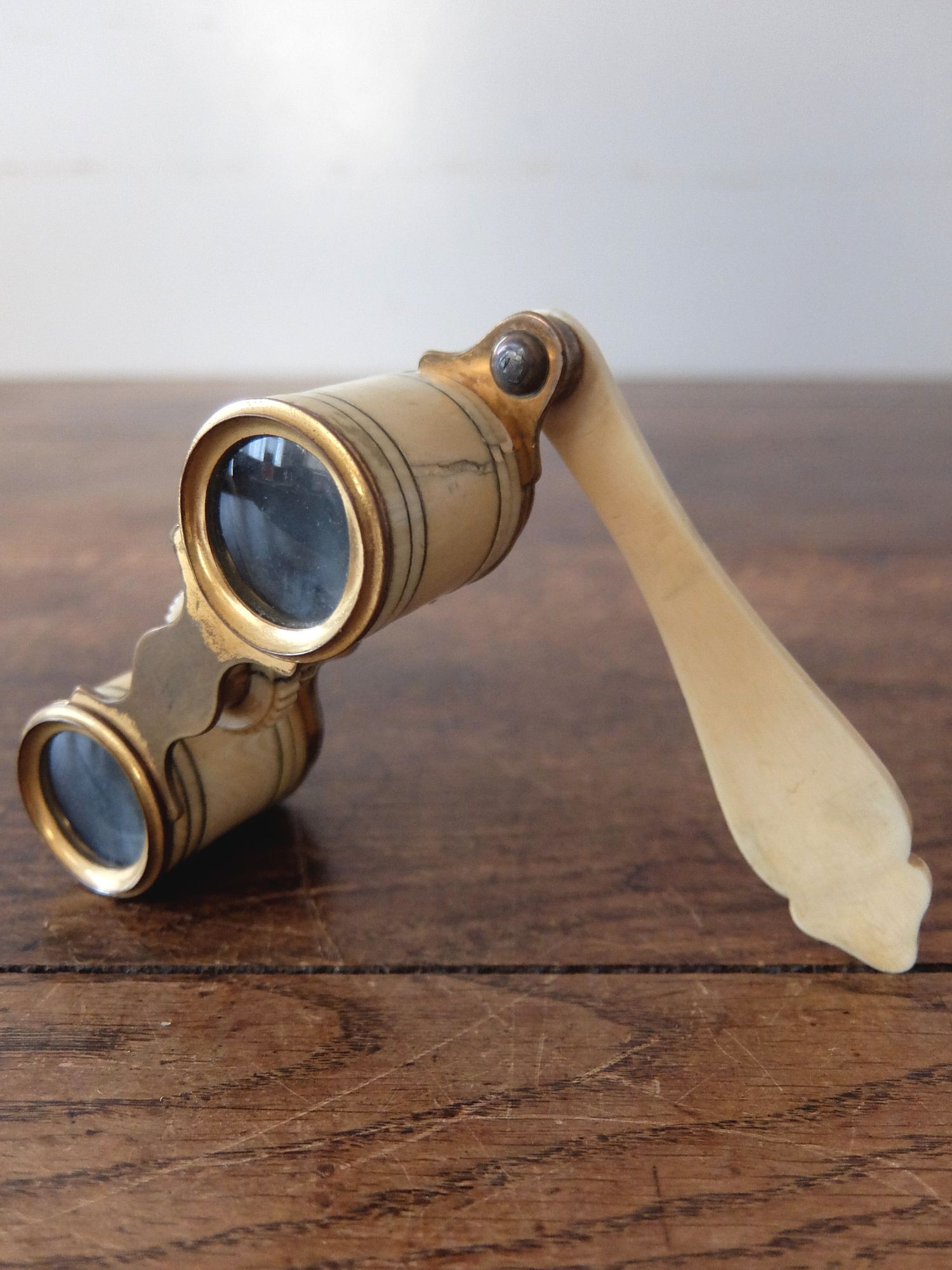 Opera Glasses (B0823)