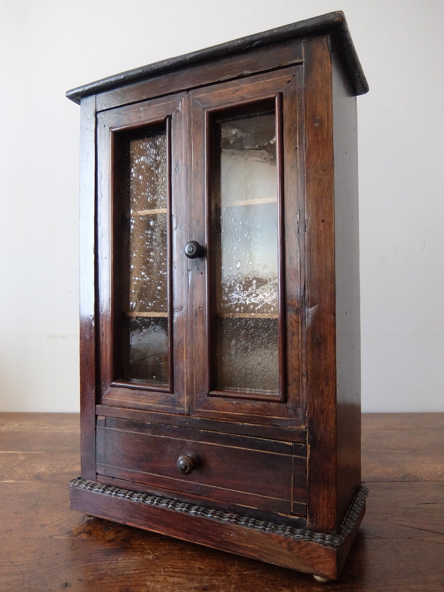 Doll's Cabinet (A0525)