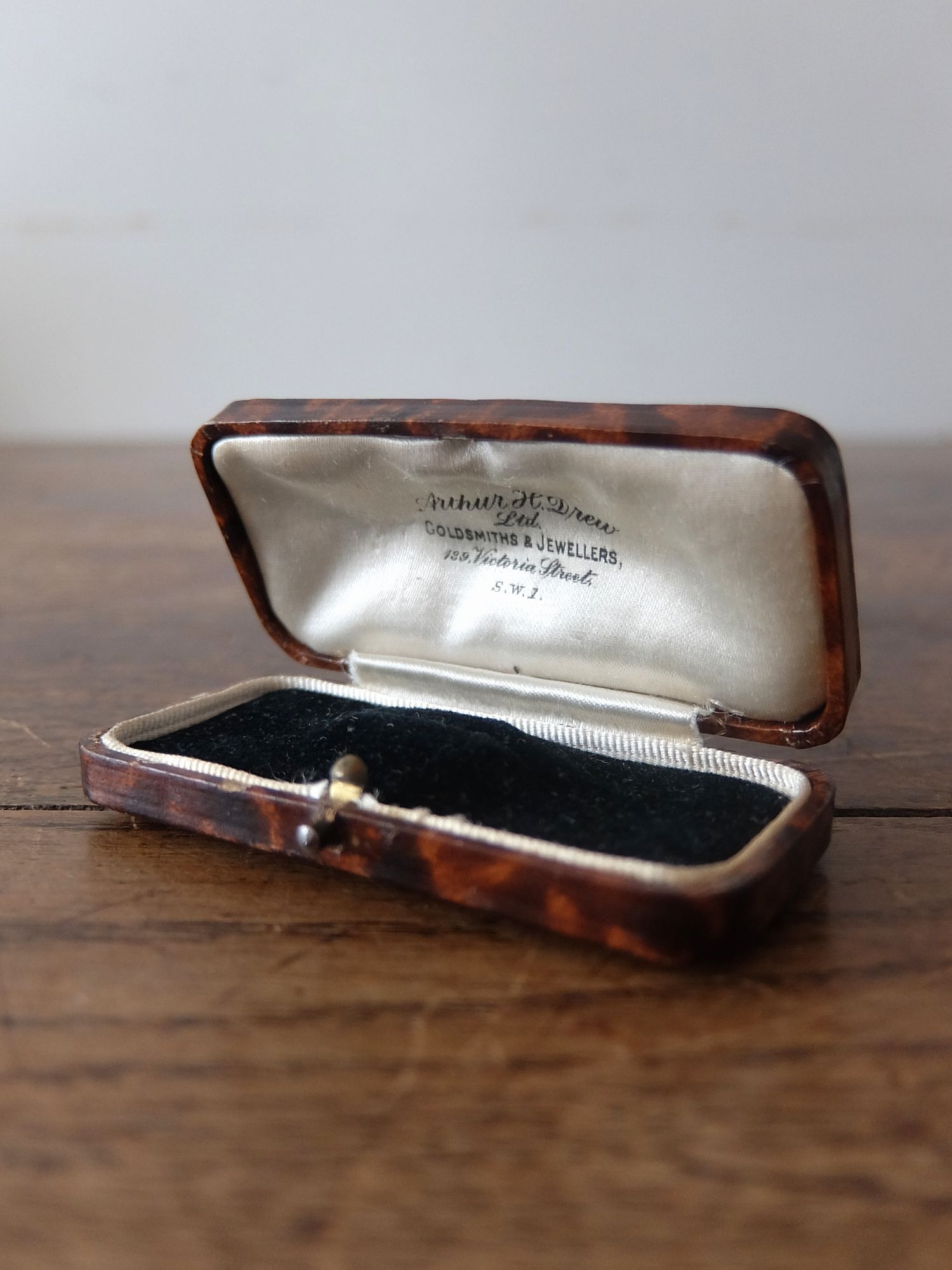 Antique Jewelry Box (A0526-09)