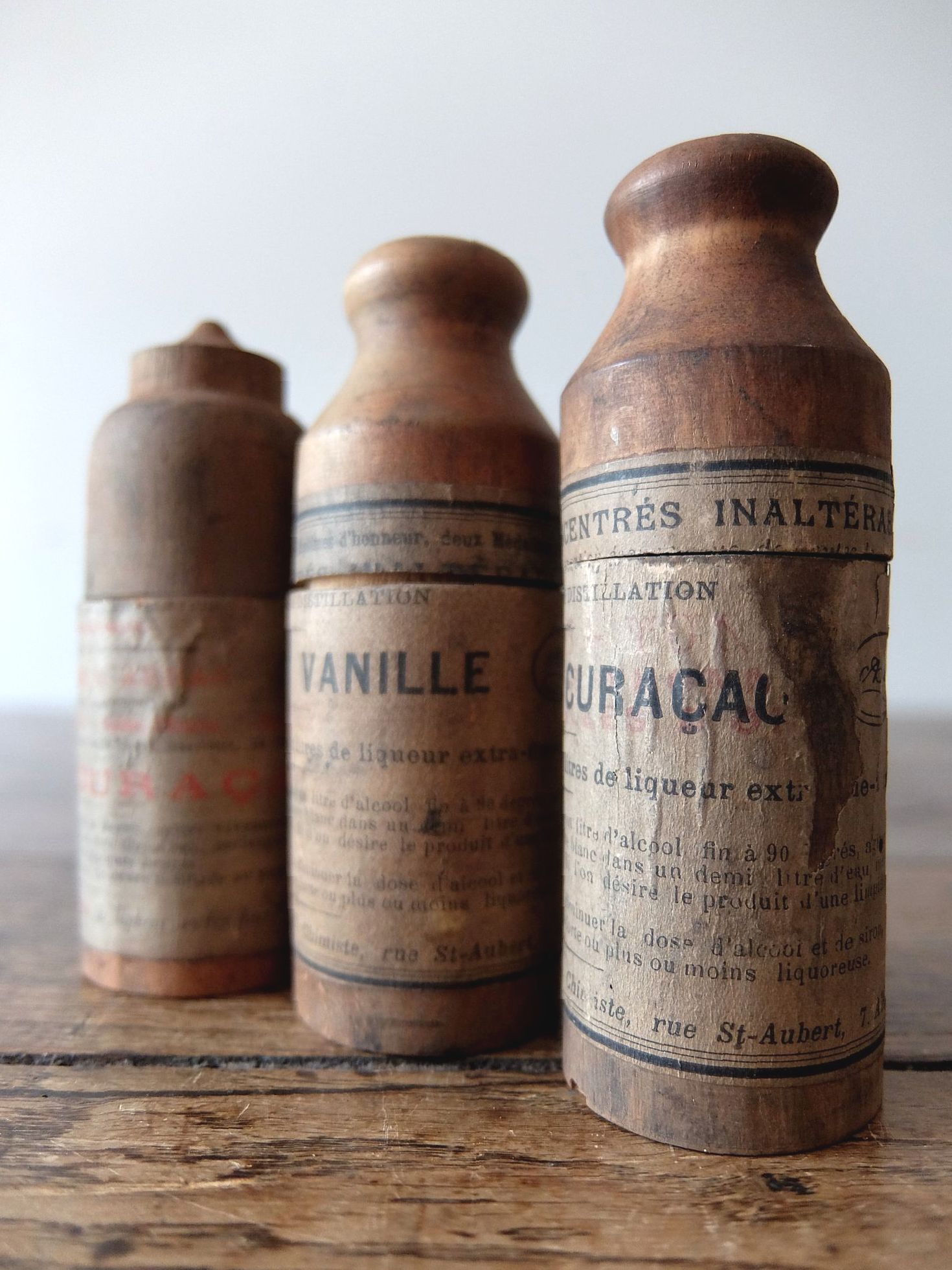 Medicine Bottle with Case (A0516-01)
