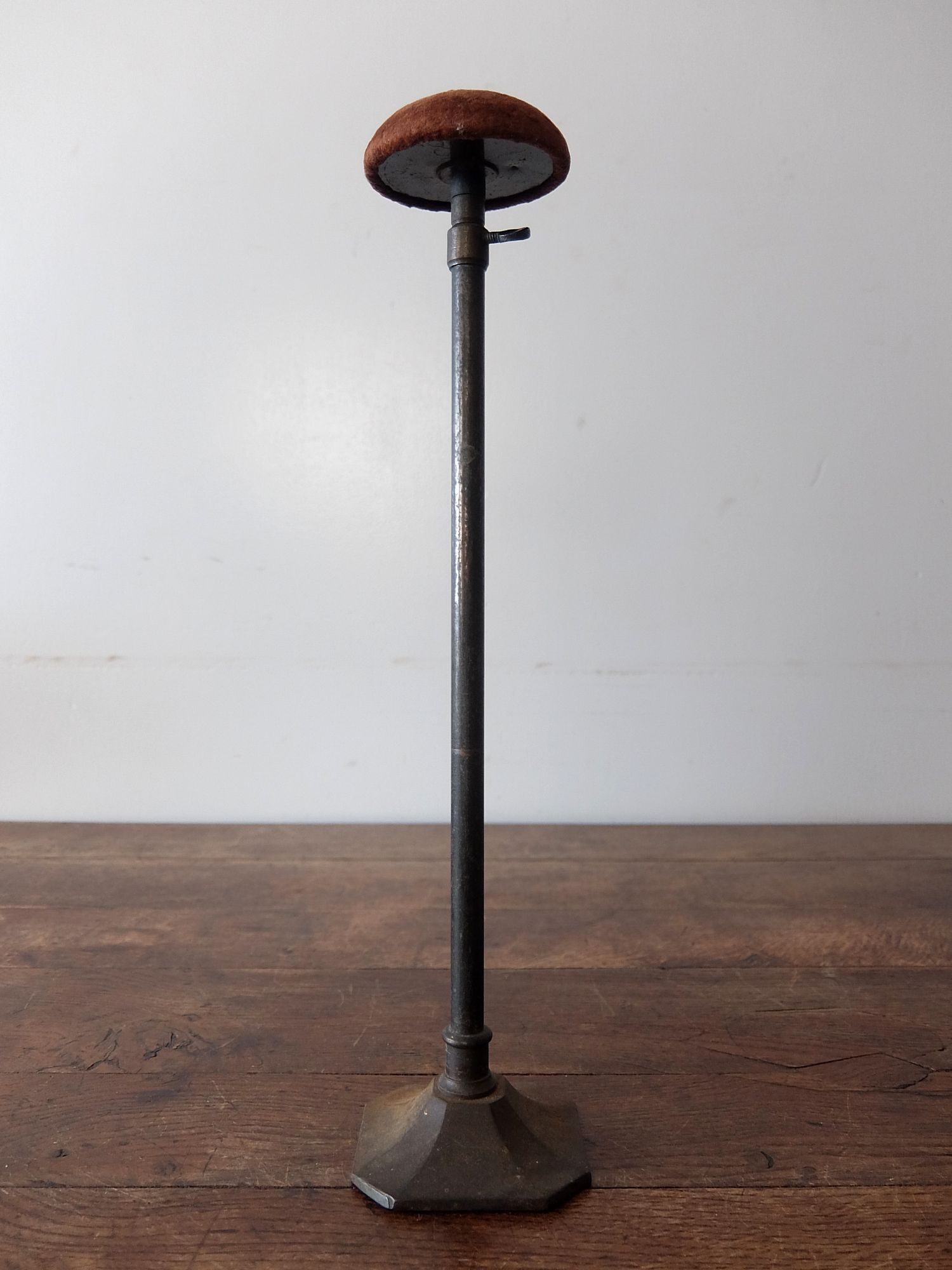 Hat Stand (A0124-01)