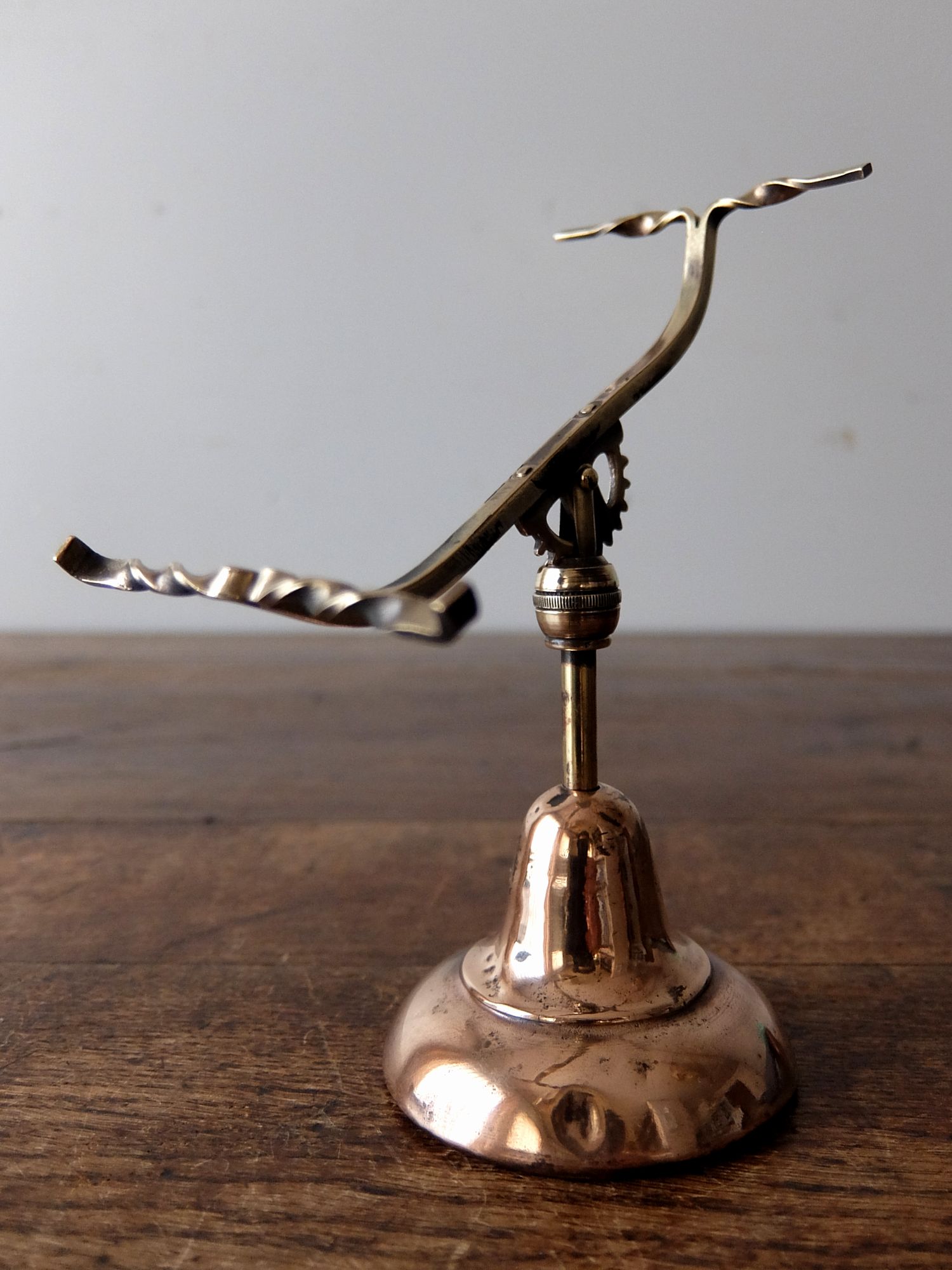 Shoe Stand (A0119)