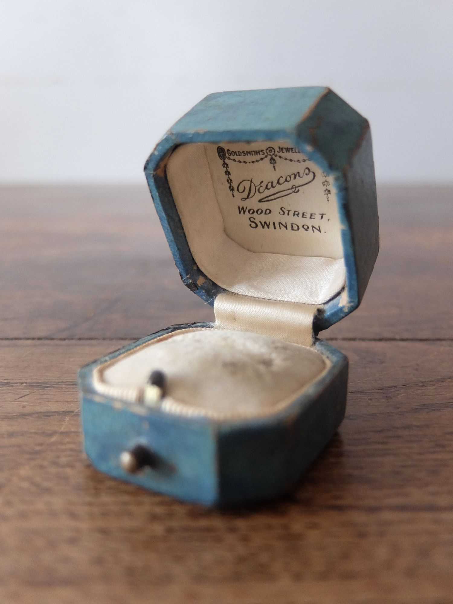 Antique Jewelry Box (B0526-07)