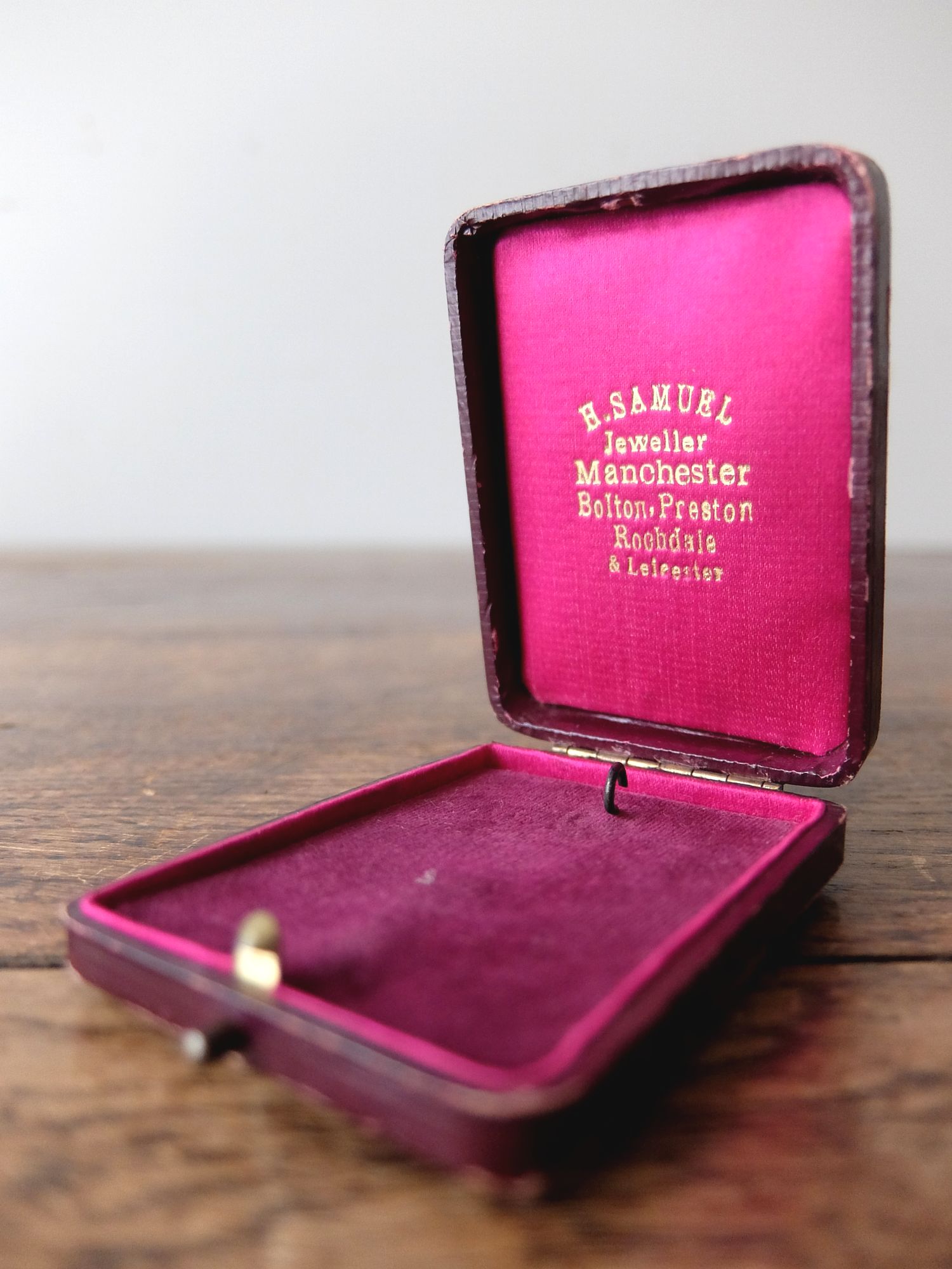 Antique Jewelry Box (G0319-03)