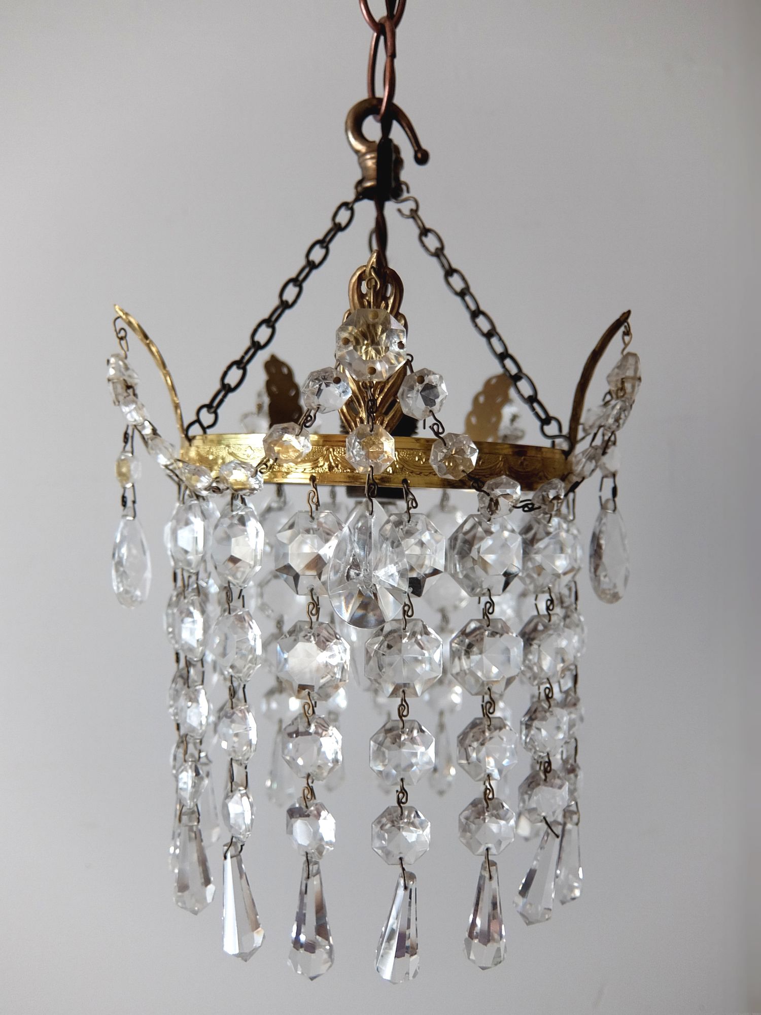 Cascade Chandelier (A1016)