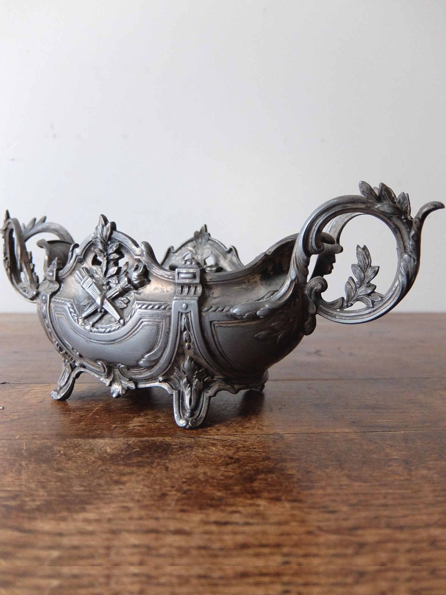 Jardiniere (A0619)