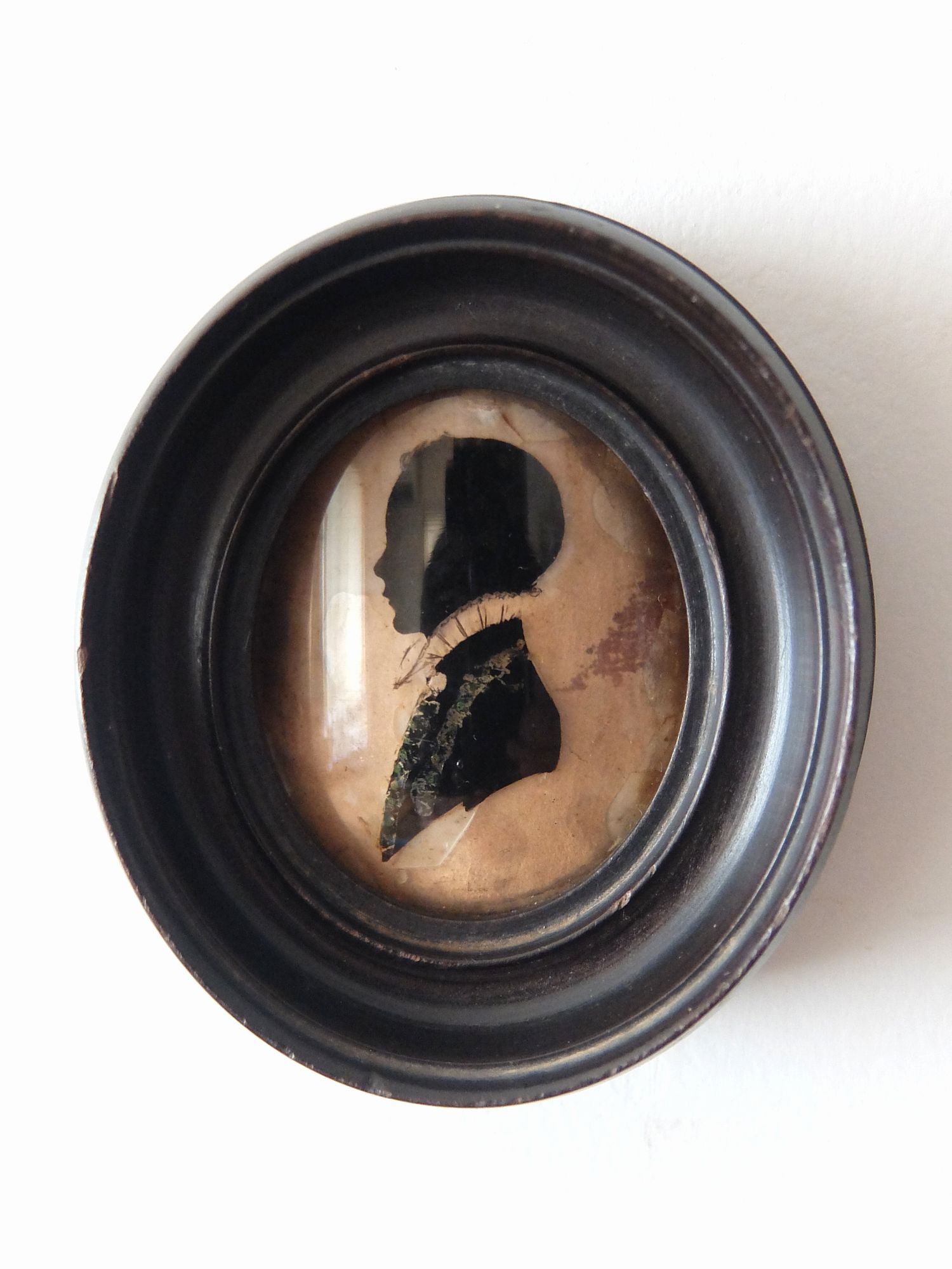 Frame with Silhouette Portrait　(A0625-01)