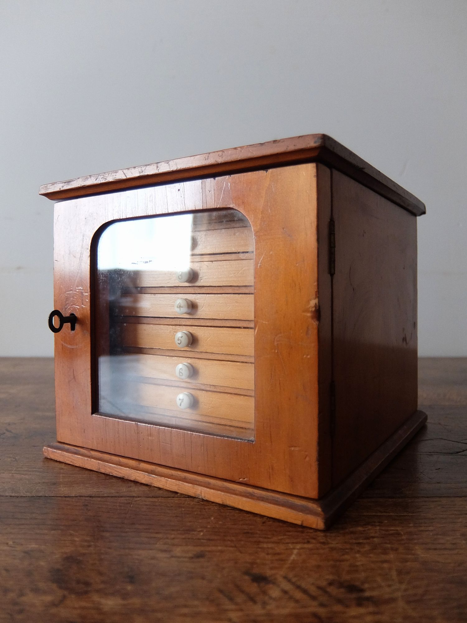 Collector's Cabinet (A0626)