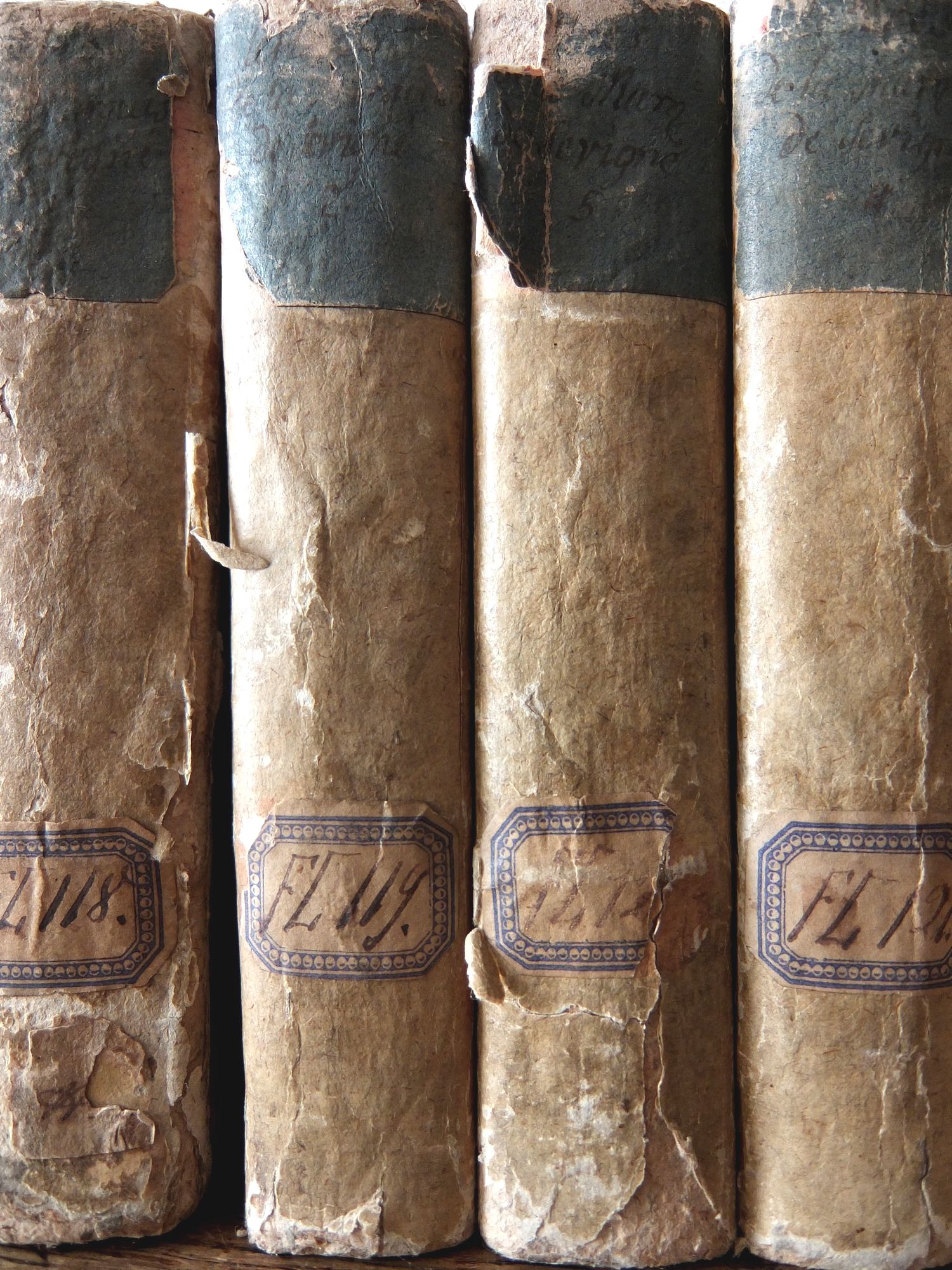Antique Books 【8 pcs】 (A0115)