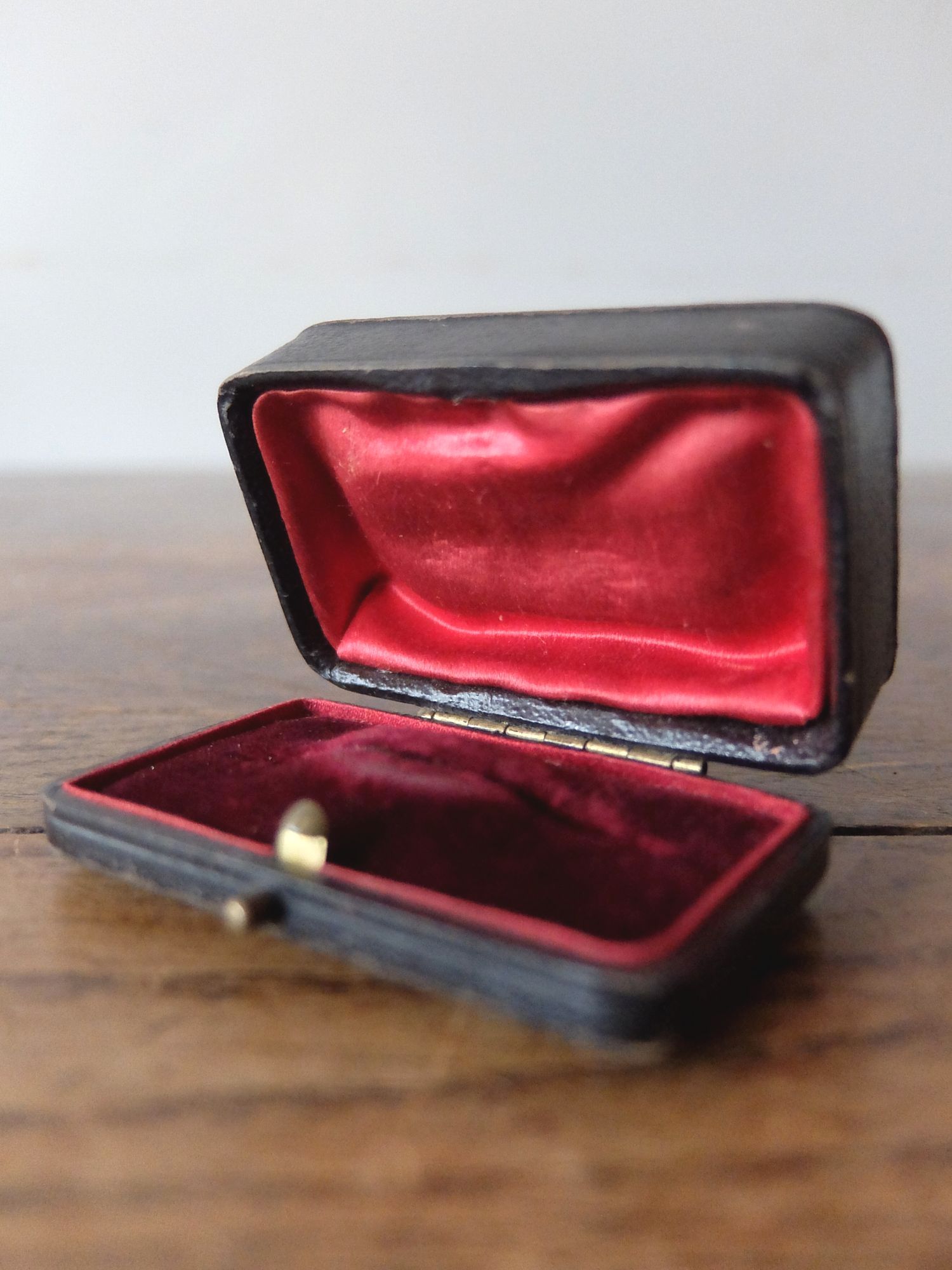 Antique Jewelry Box (F1222-02)