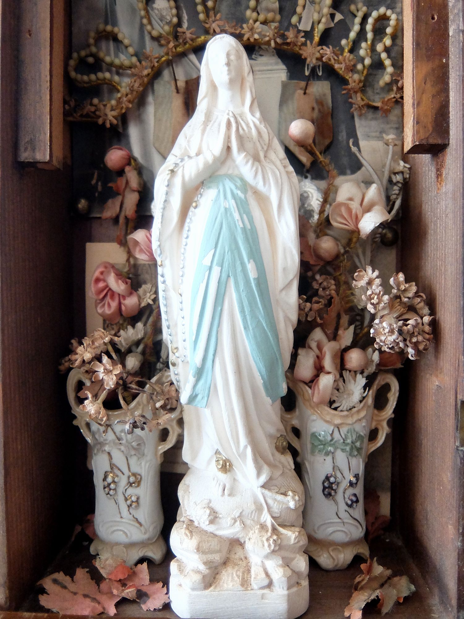 Maria with Display Case (A0525)