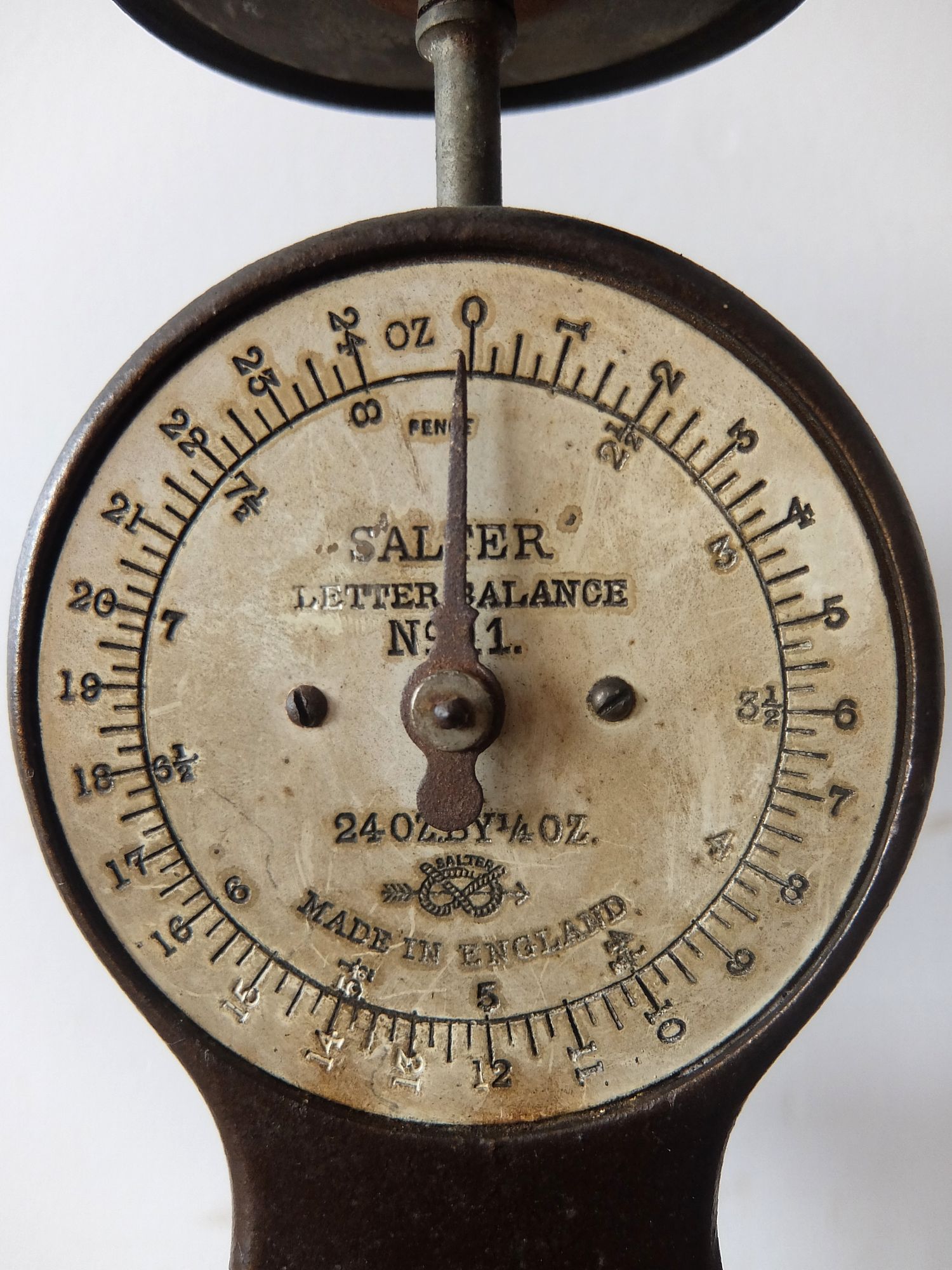 Scale (A0726)