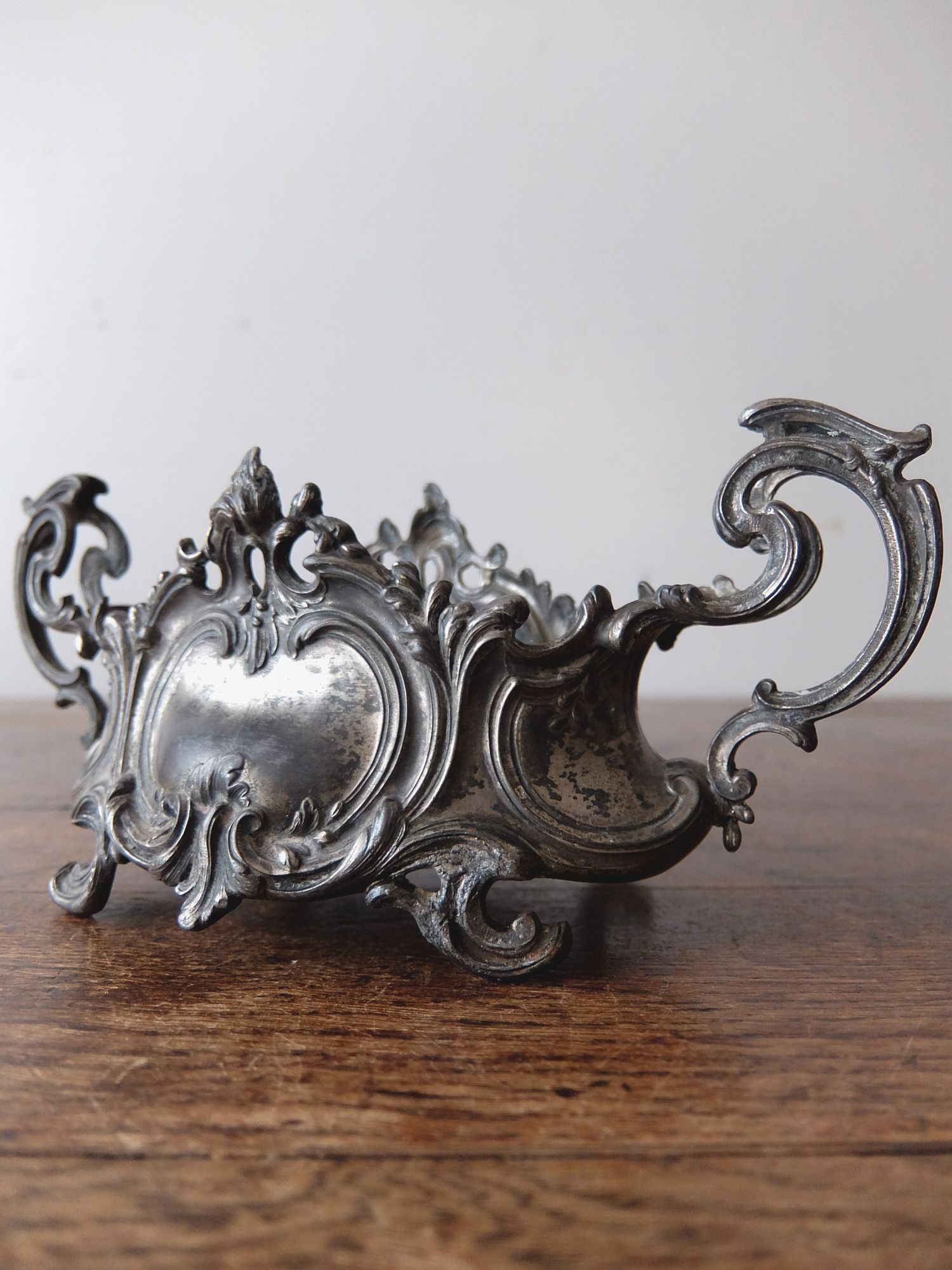 Jardiniere (A1019)