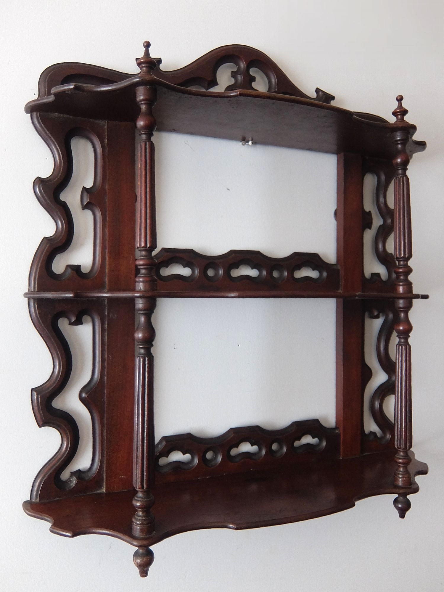 French Wall Shelf (B0525)