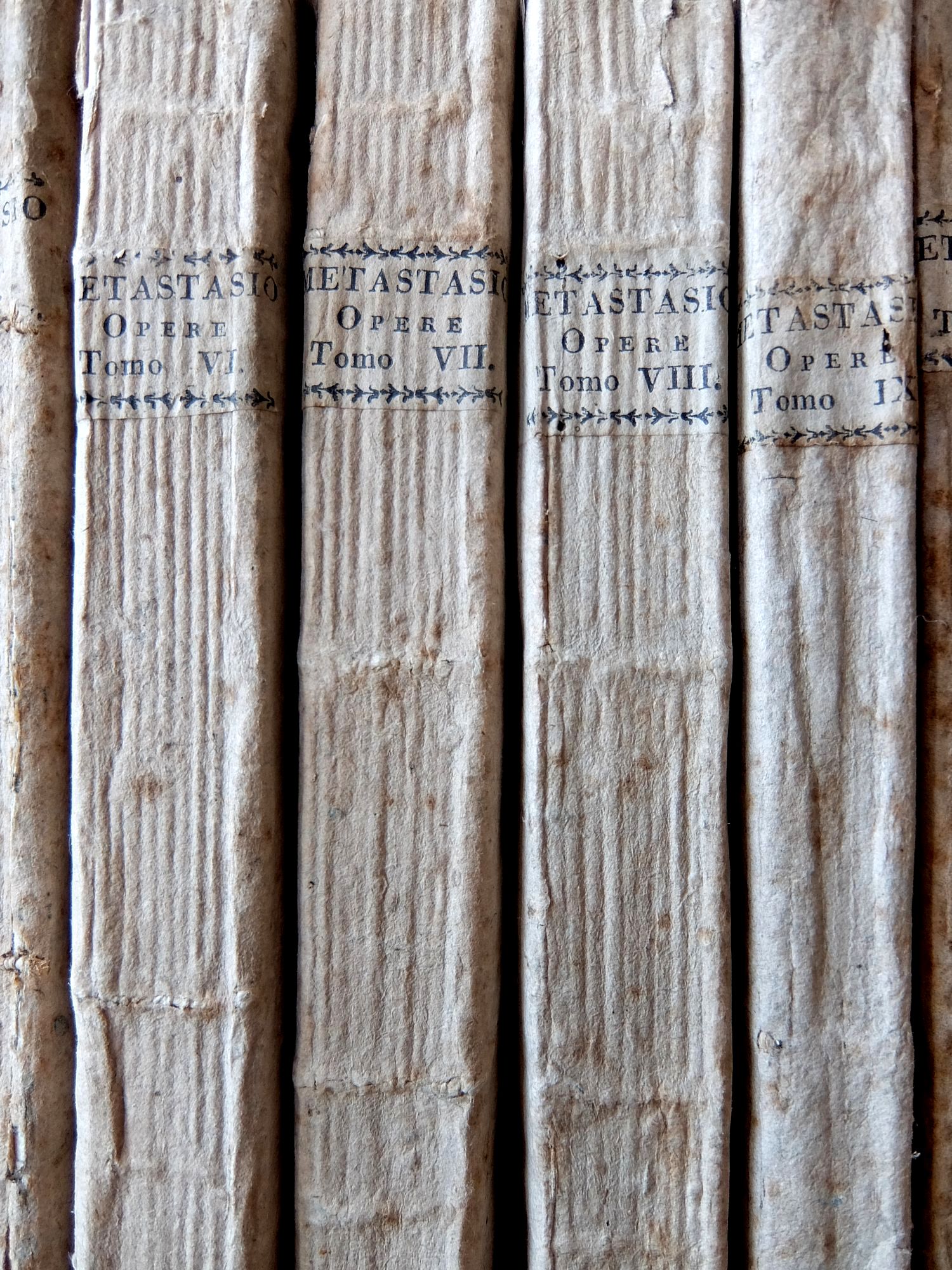 Antique Books 【12 pcs】 (A0516)
