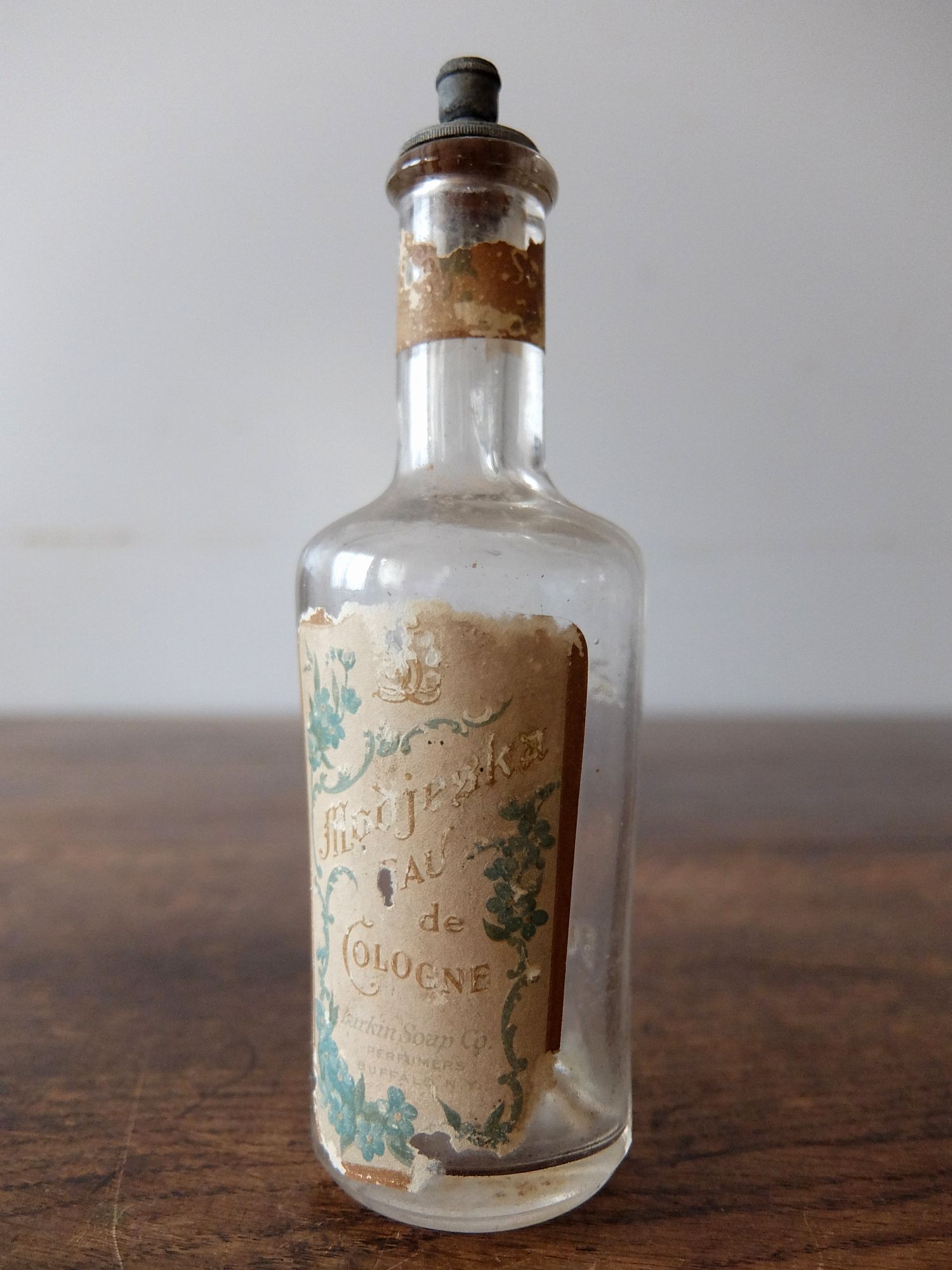 Perfume Bottle (C0720)