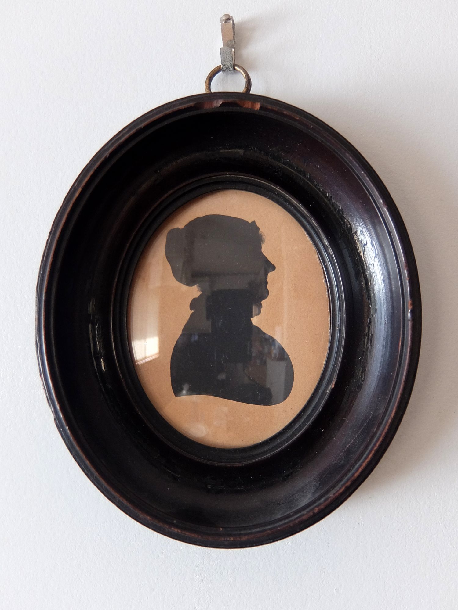 Frame with Silhouette Portrait (A0922-04)