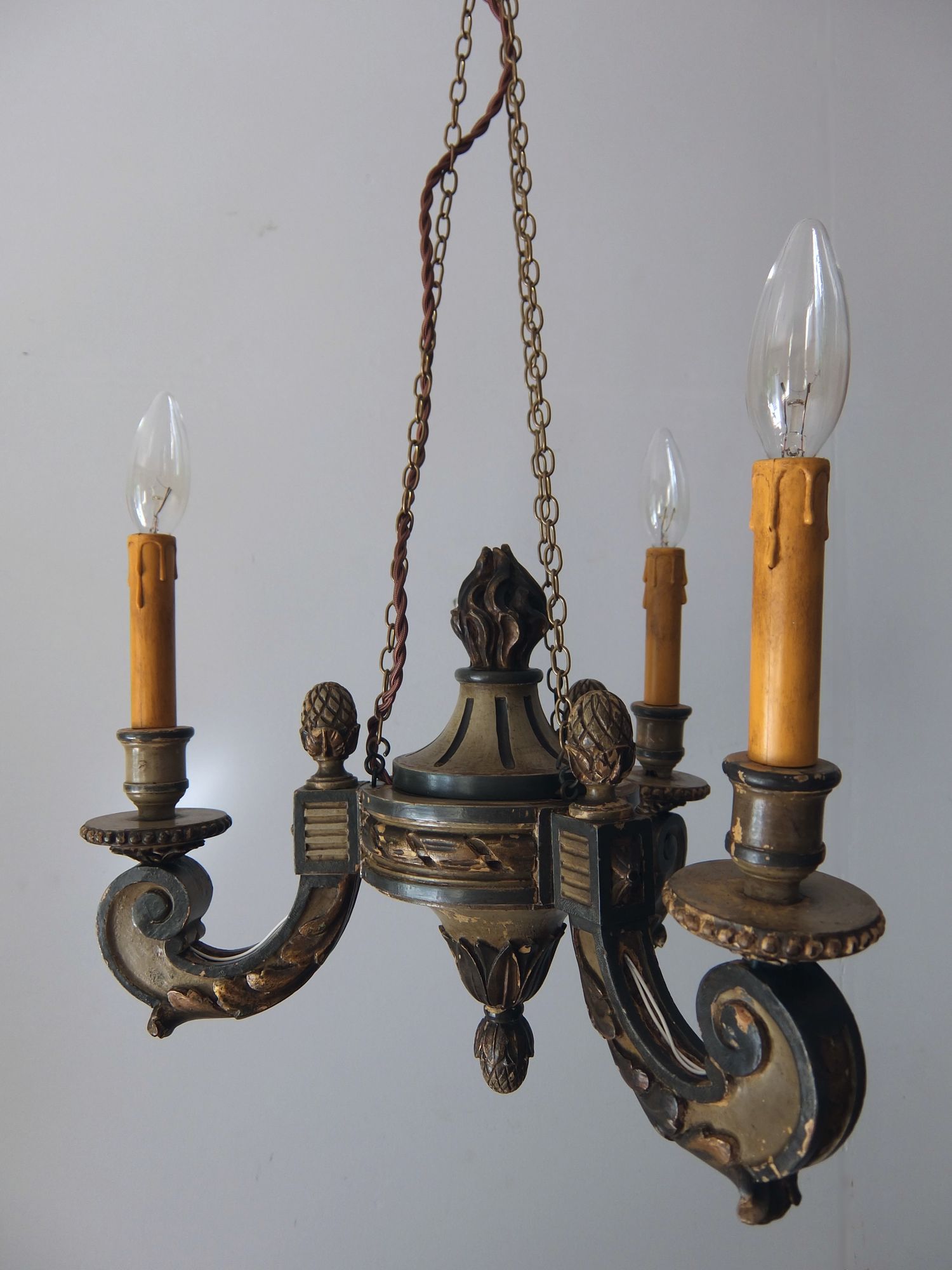 Chandelier (B0515)