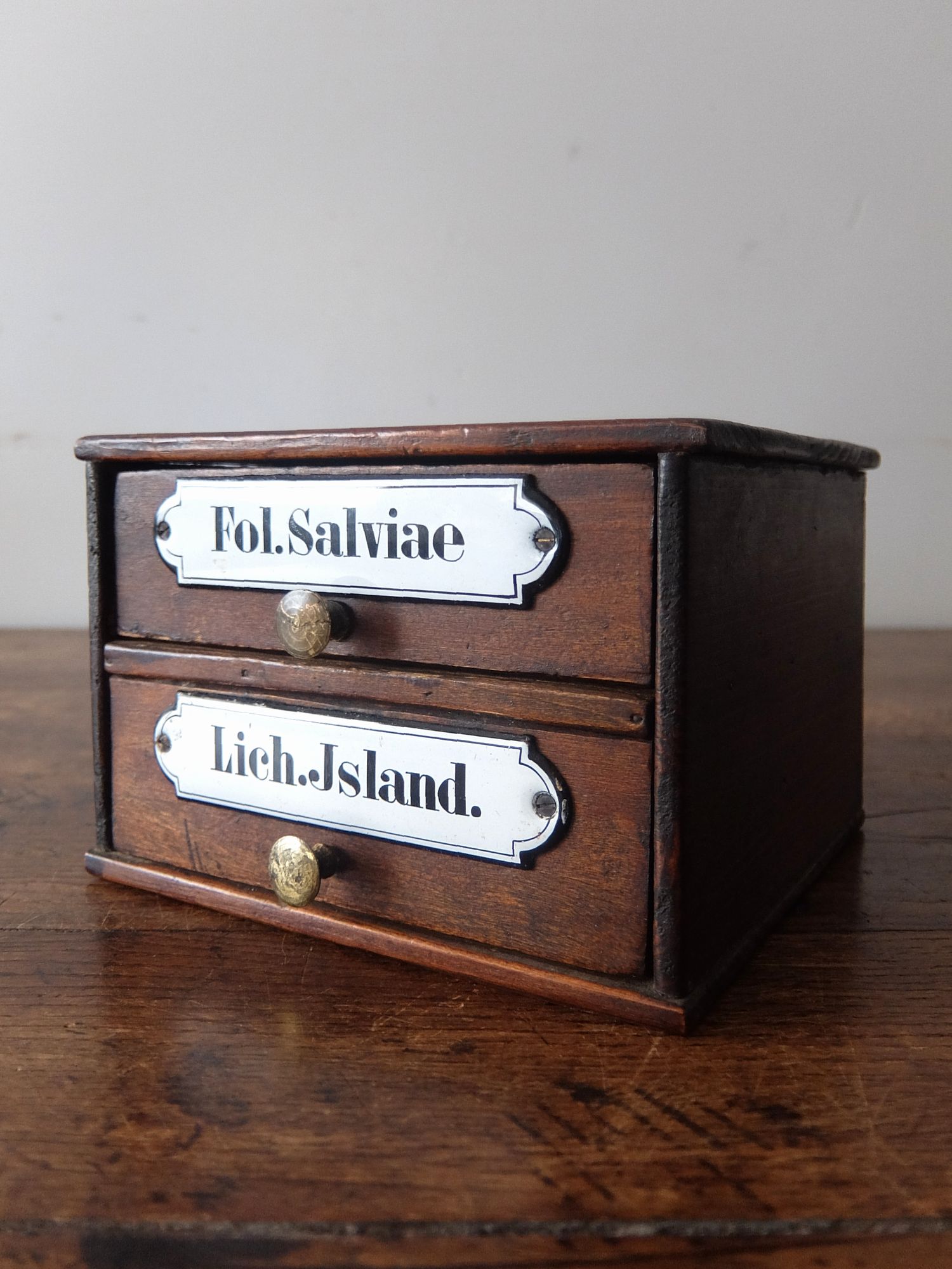 Apothecary Drawers (B0726)