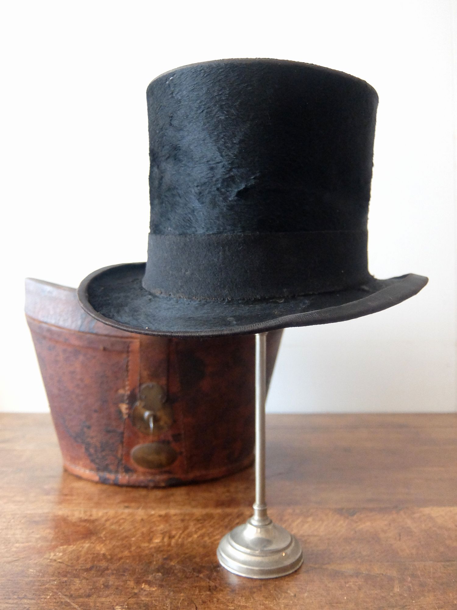 Hat with Box (A0726)