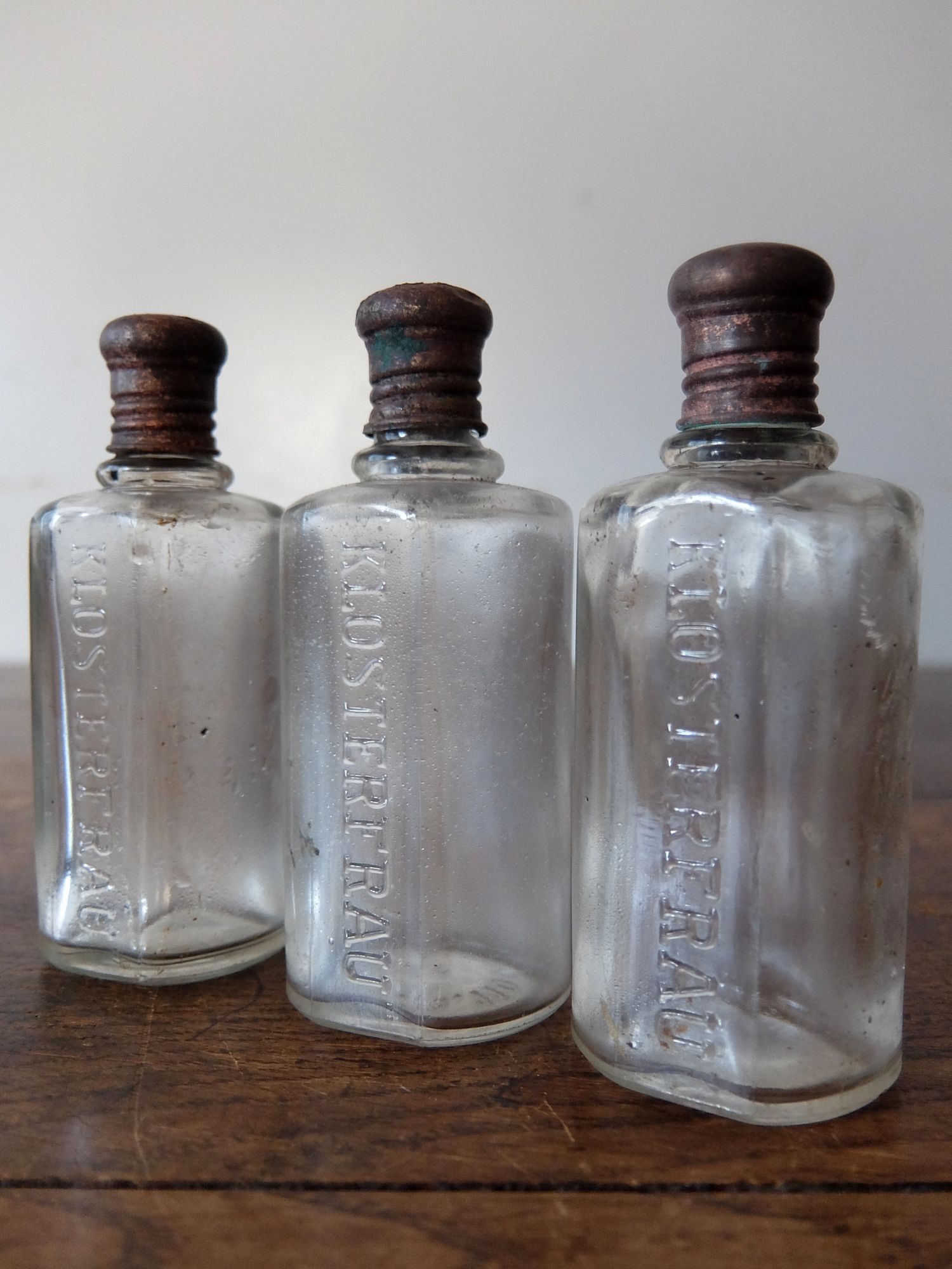 Medicine Bottle (A0722-01)