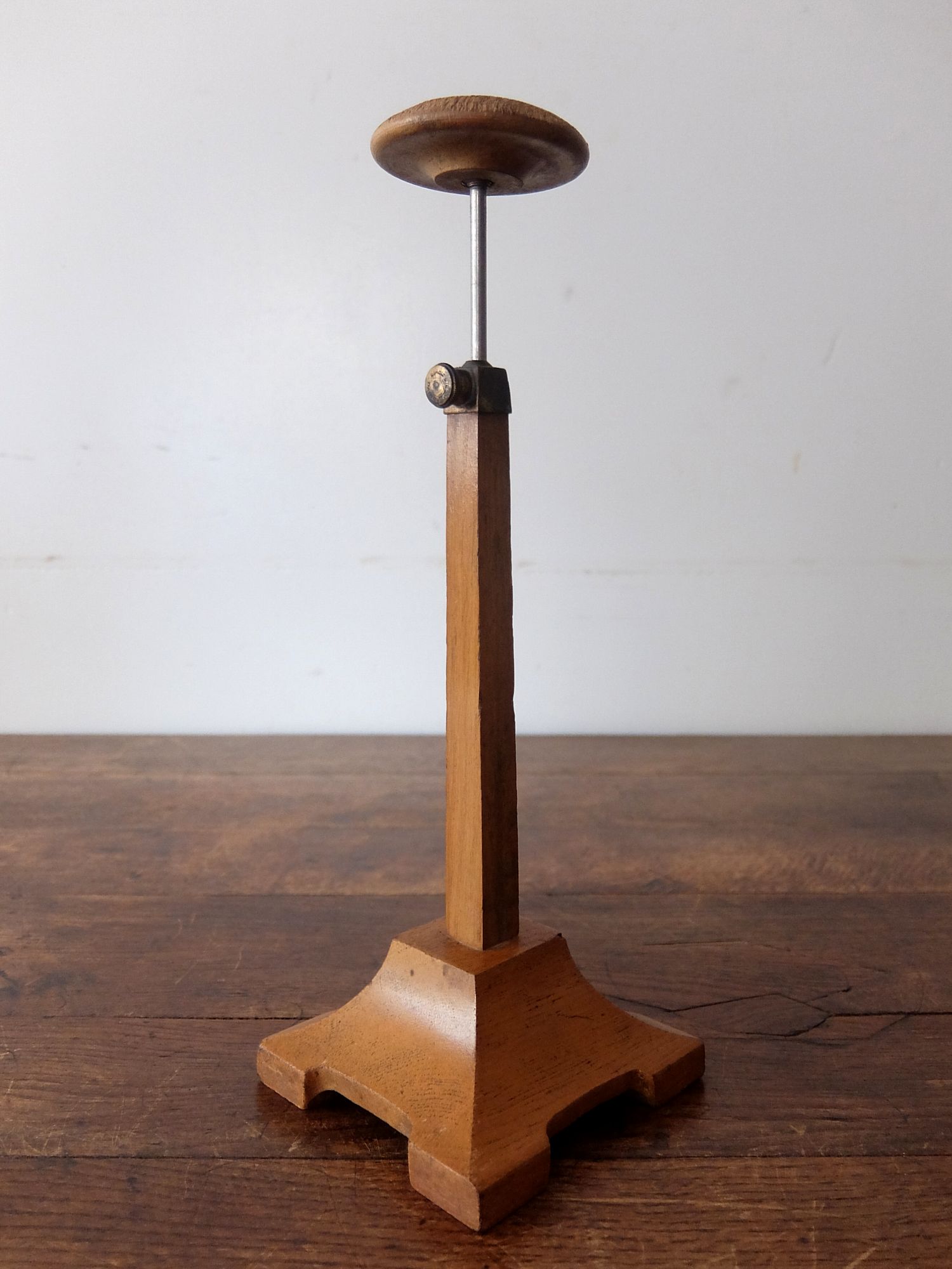 Hat Stand (A0624-01)