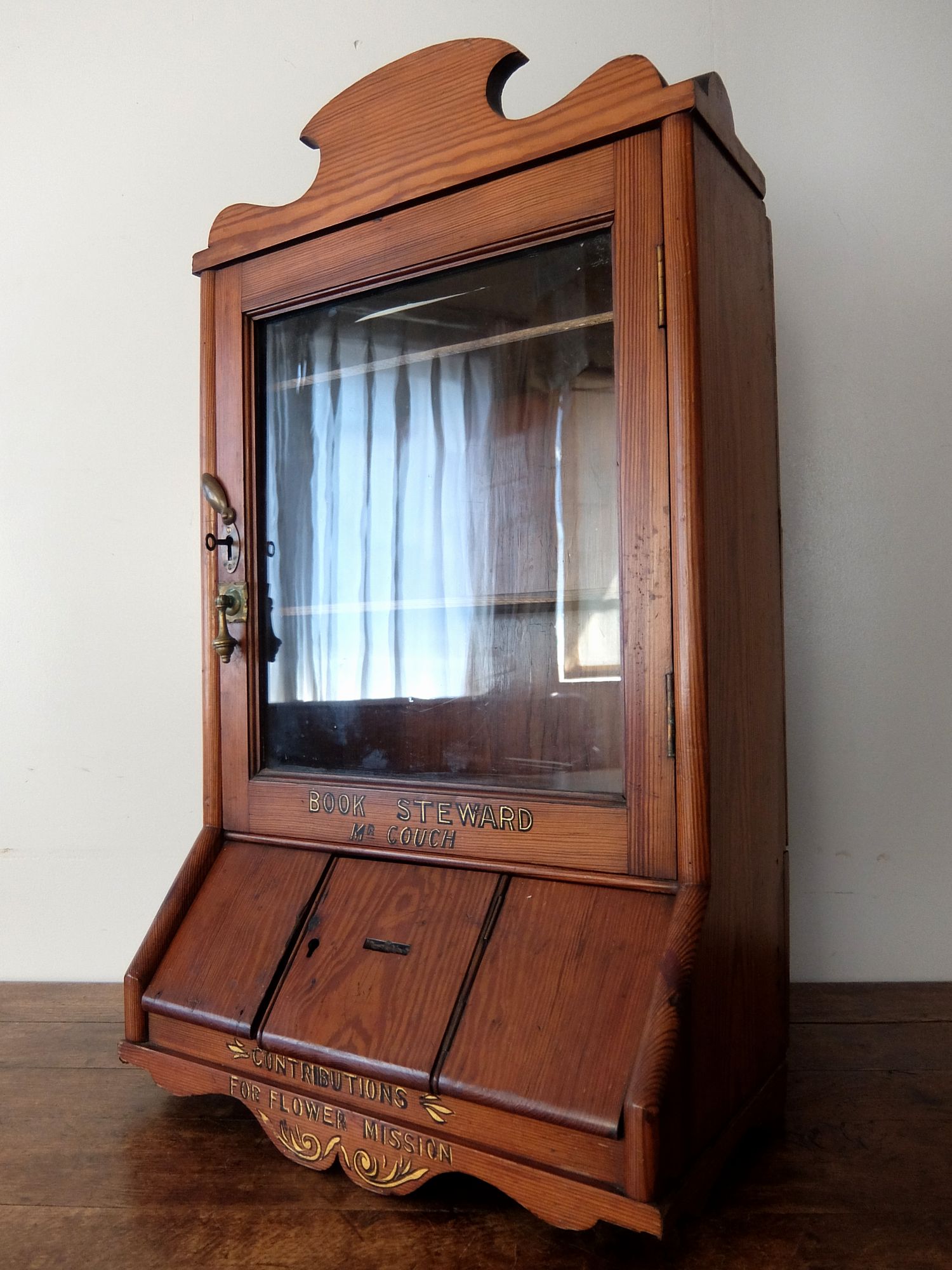 Church Display Cabinet (A0223)