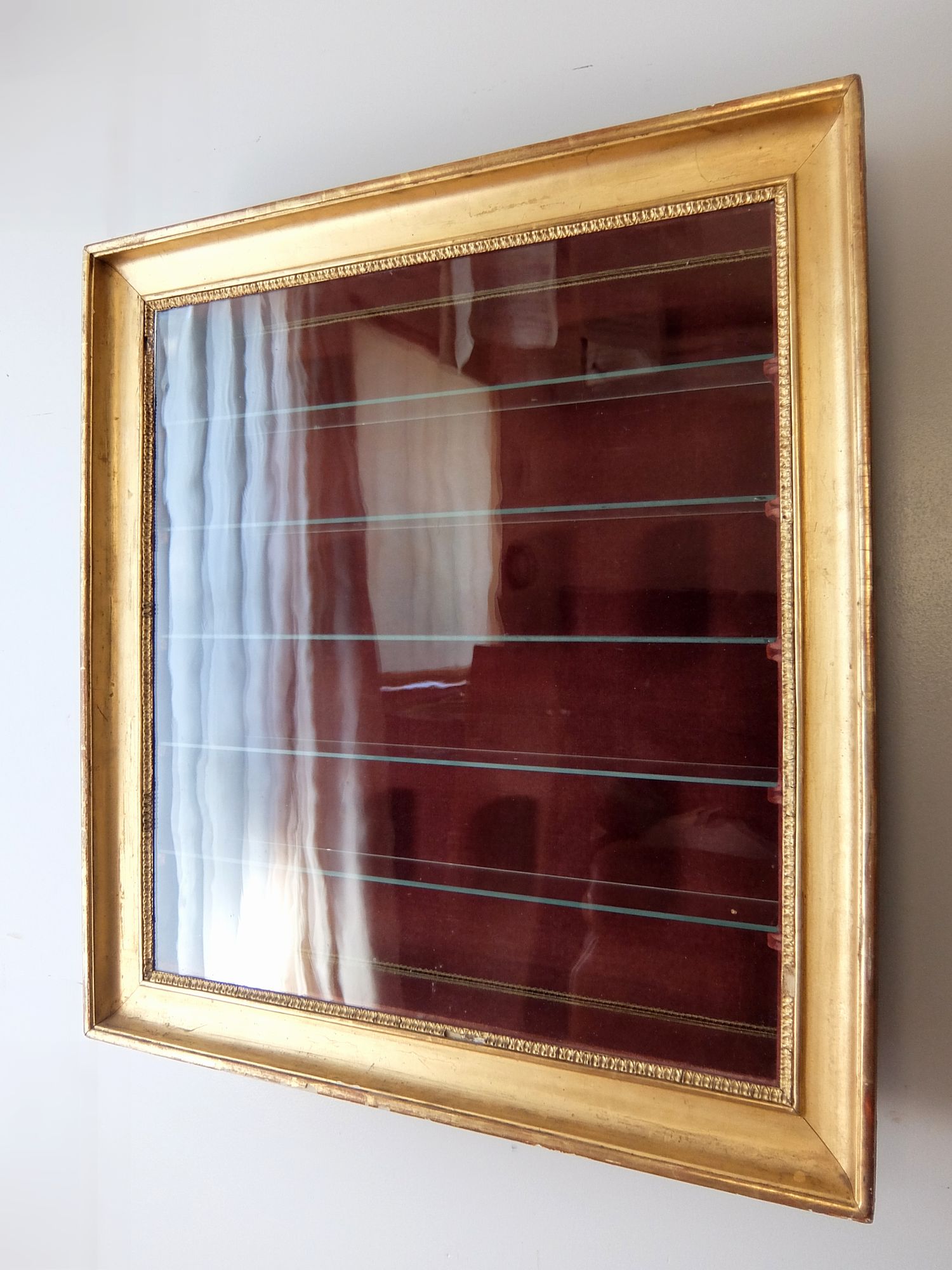 Antique Frame Showcase (A0518)