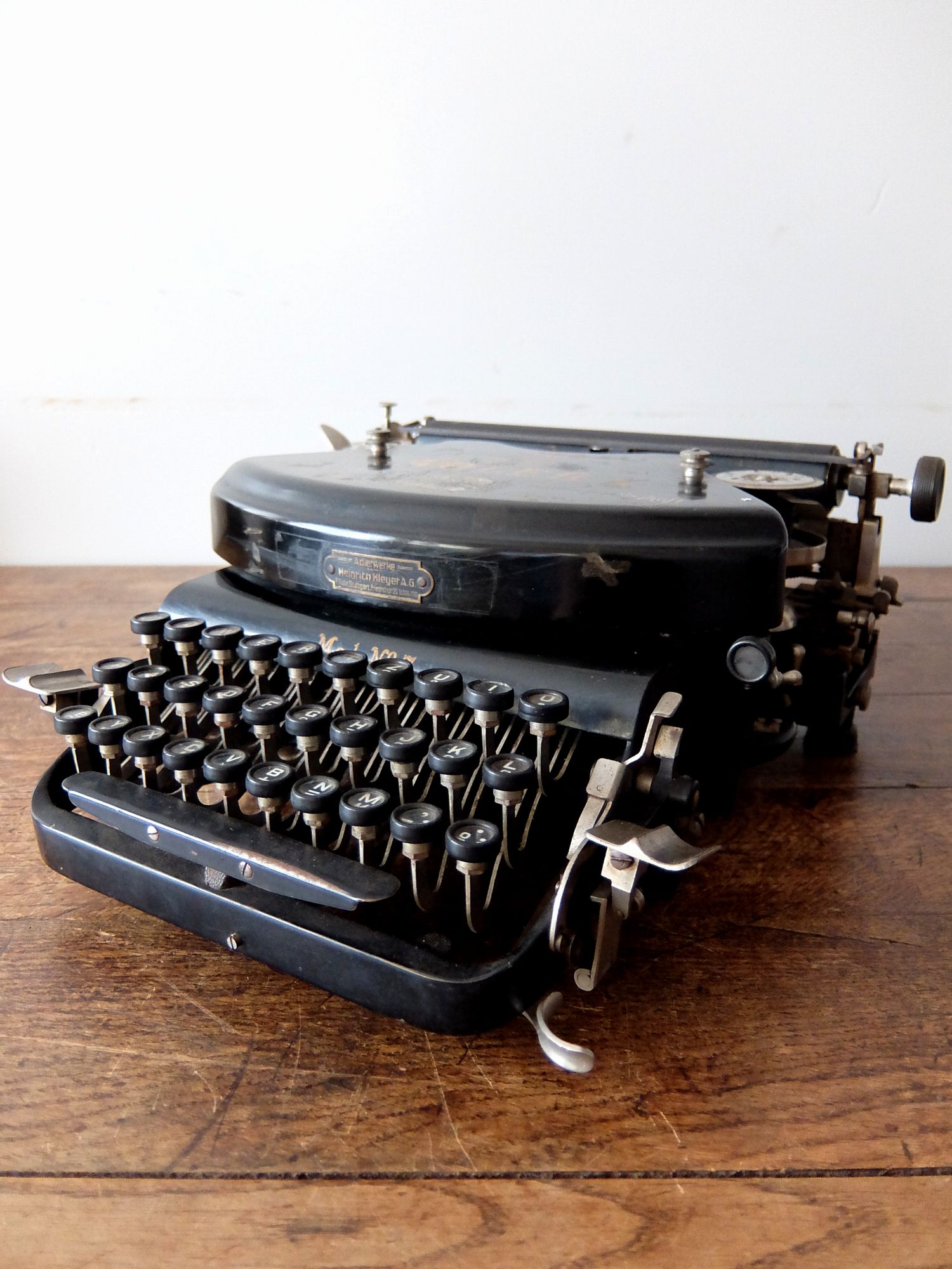 Typewriter (A1220)