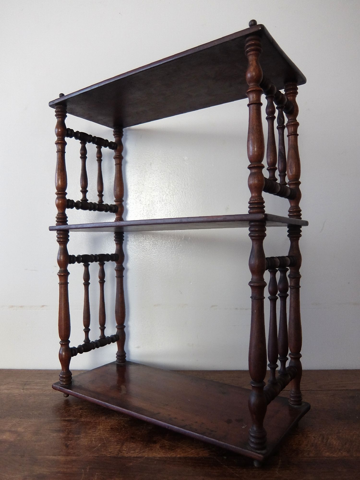 French Wall Shelf (B0723)