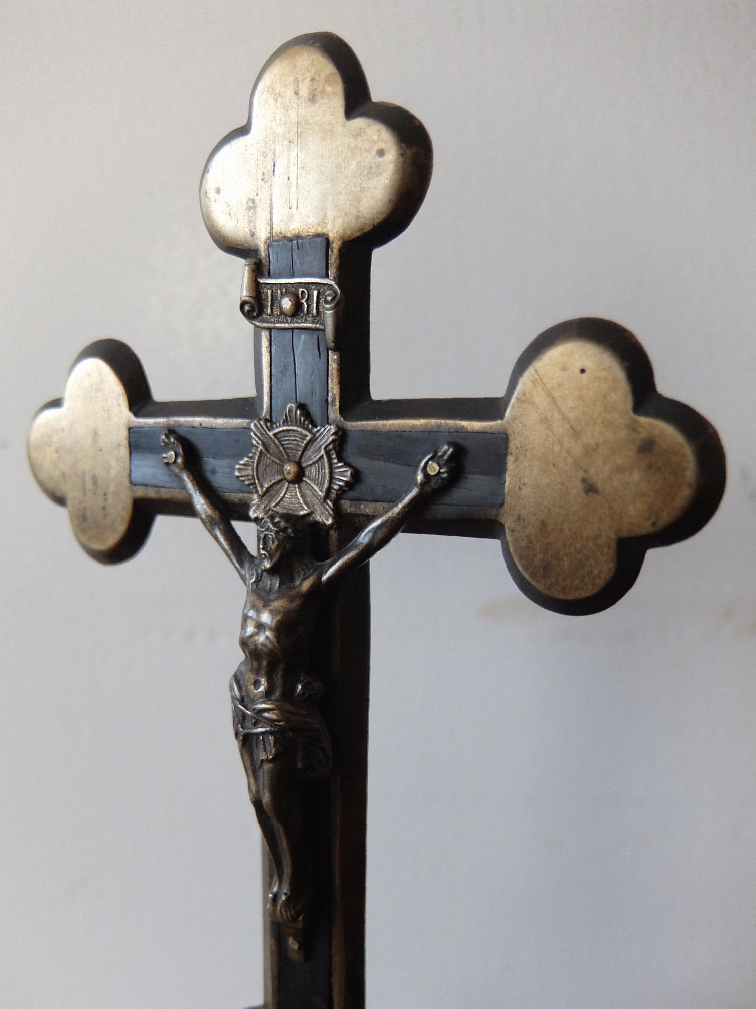 Cross (D0723)