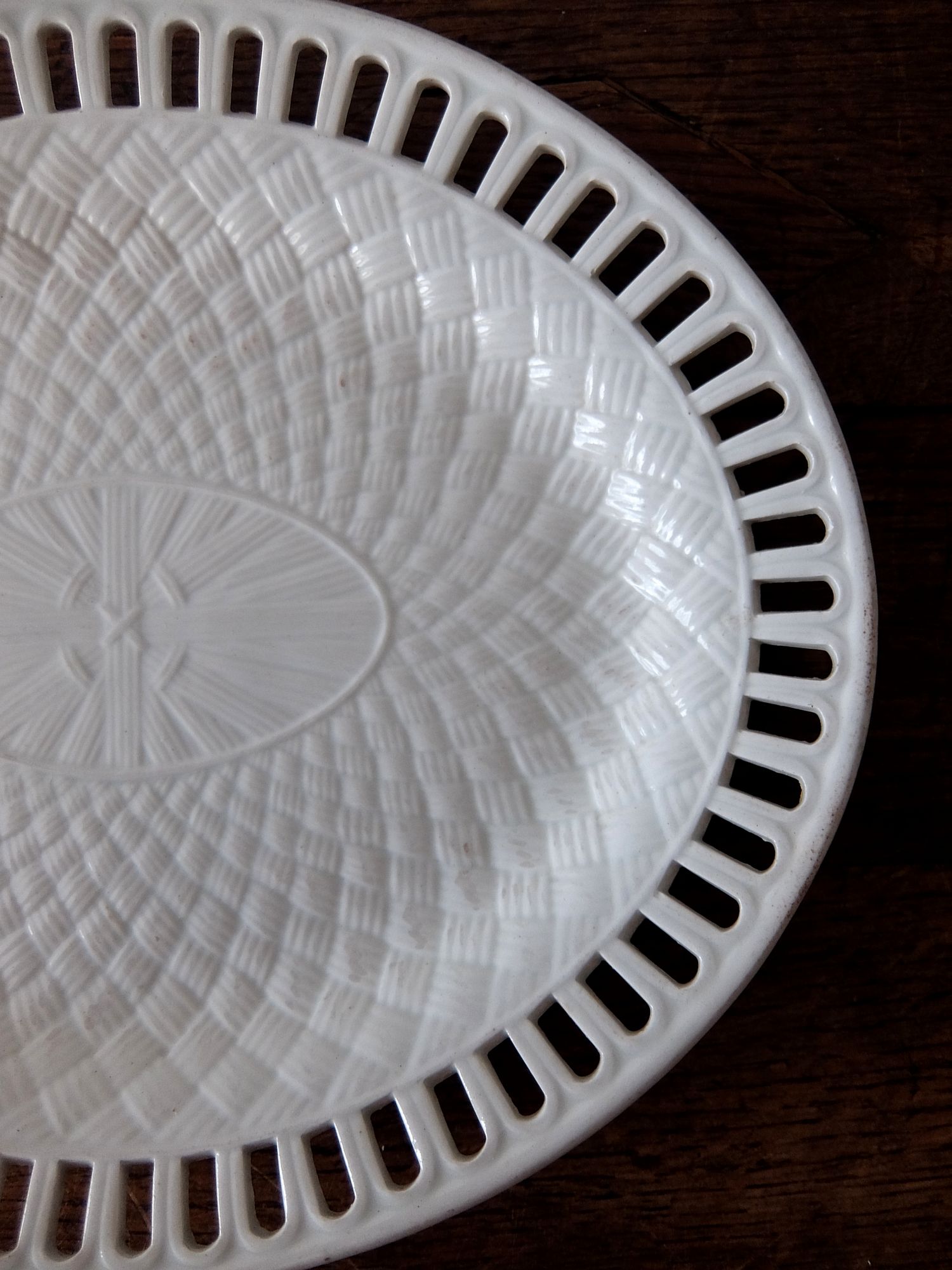 Wedgwood Panier Plate (A0621)