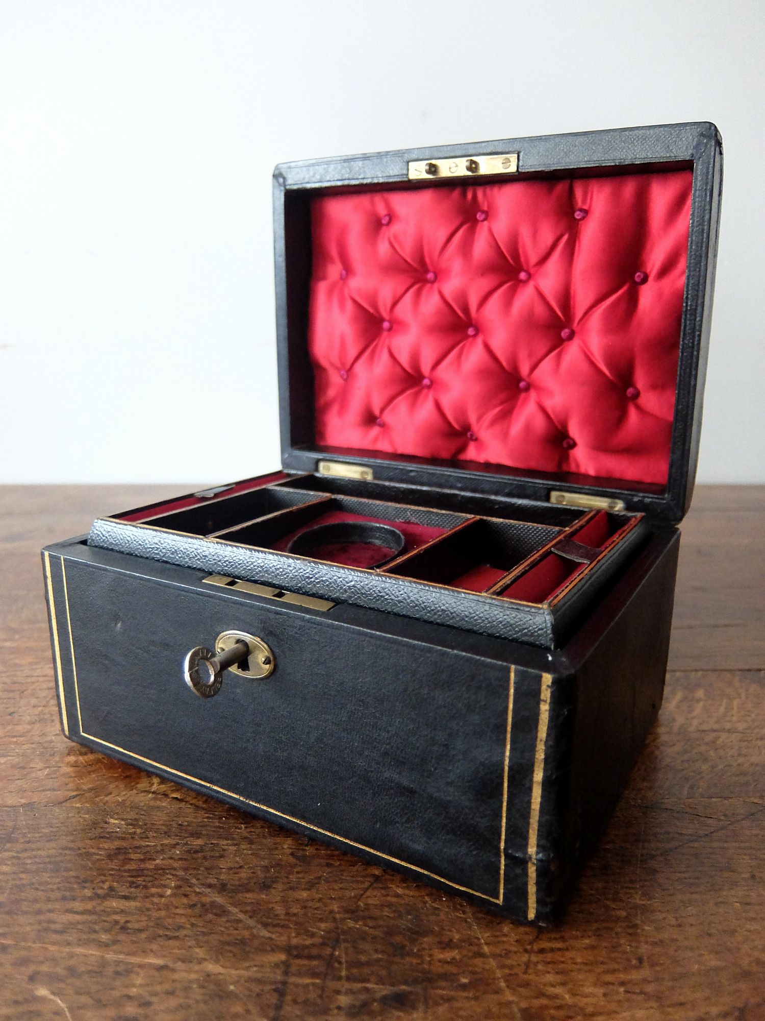 Antique Jewelry Case (A0524)