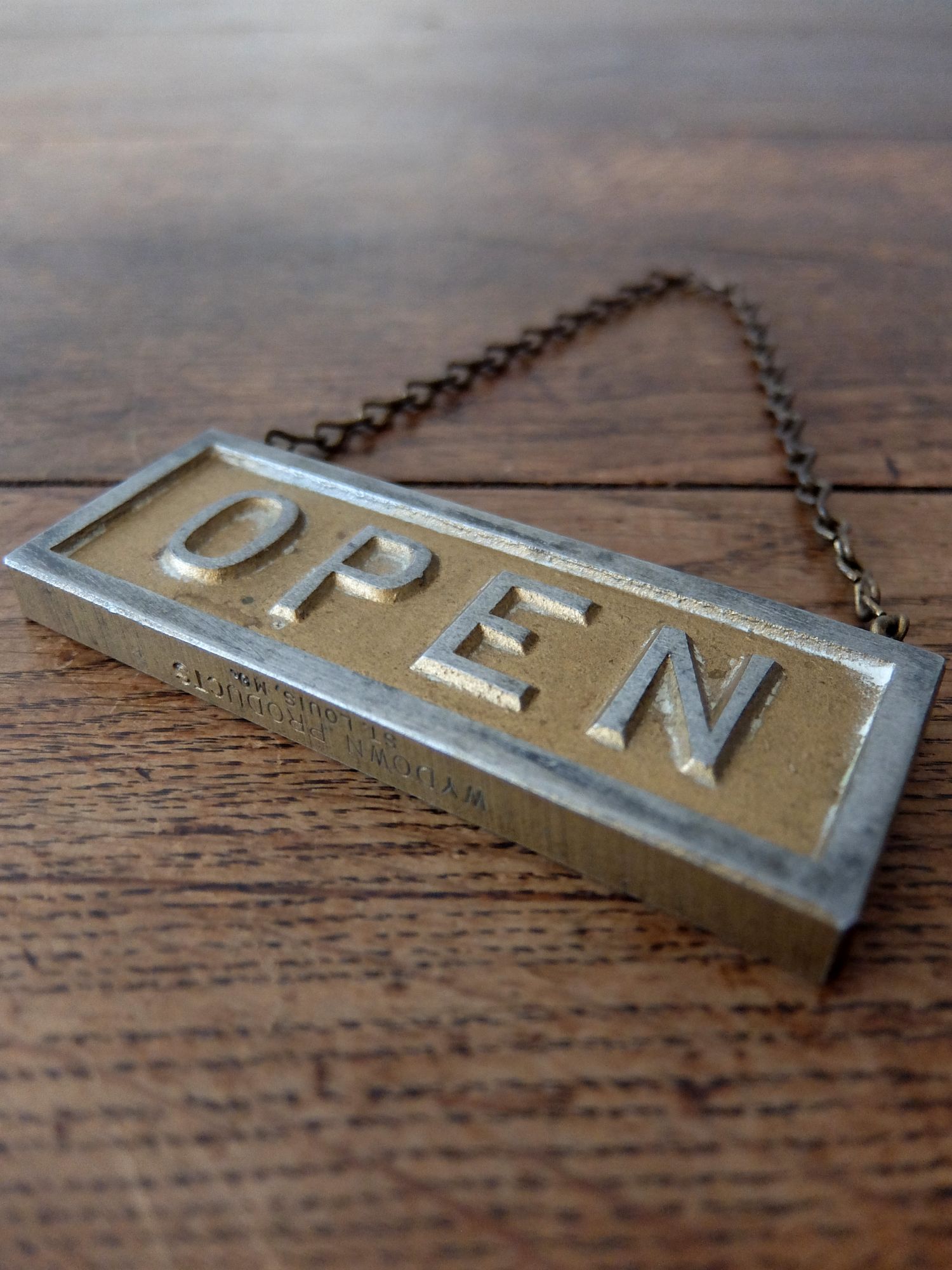 Open/Closed Sign (A0920)